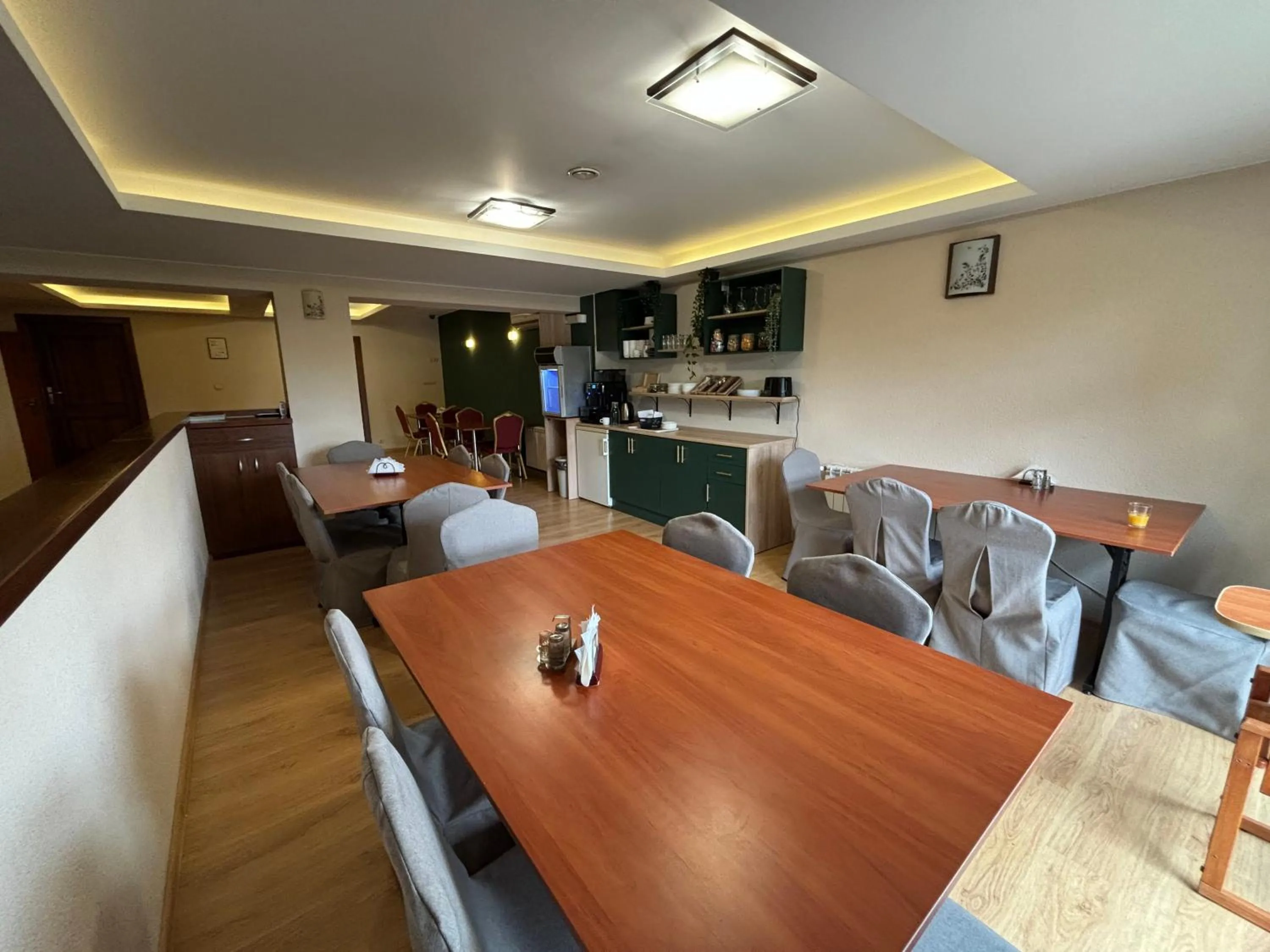 Restaurant/places to eat in Bankietowa Hotel & Restauracja