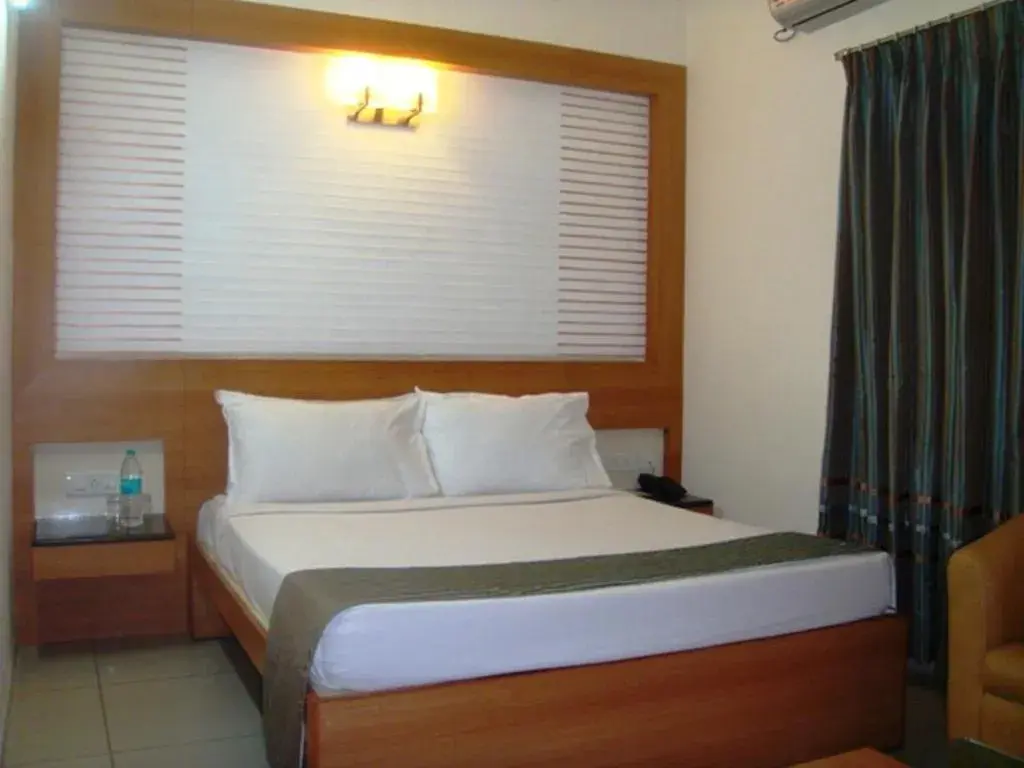Superior Queen Room - single occupancy in Akshaya Lakshmi Comfort Superior Queen Room - single occupancy in Akshaya Lakshmi Comfort