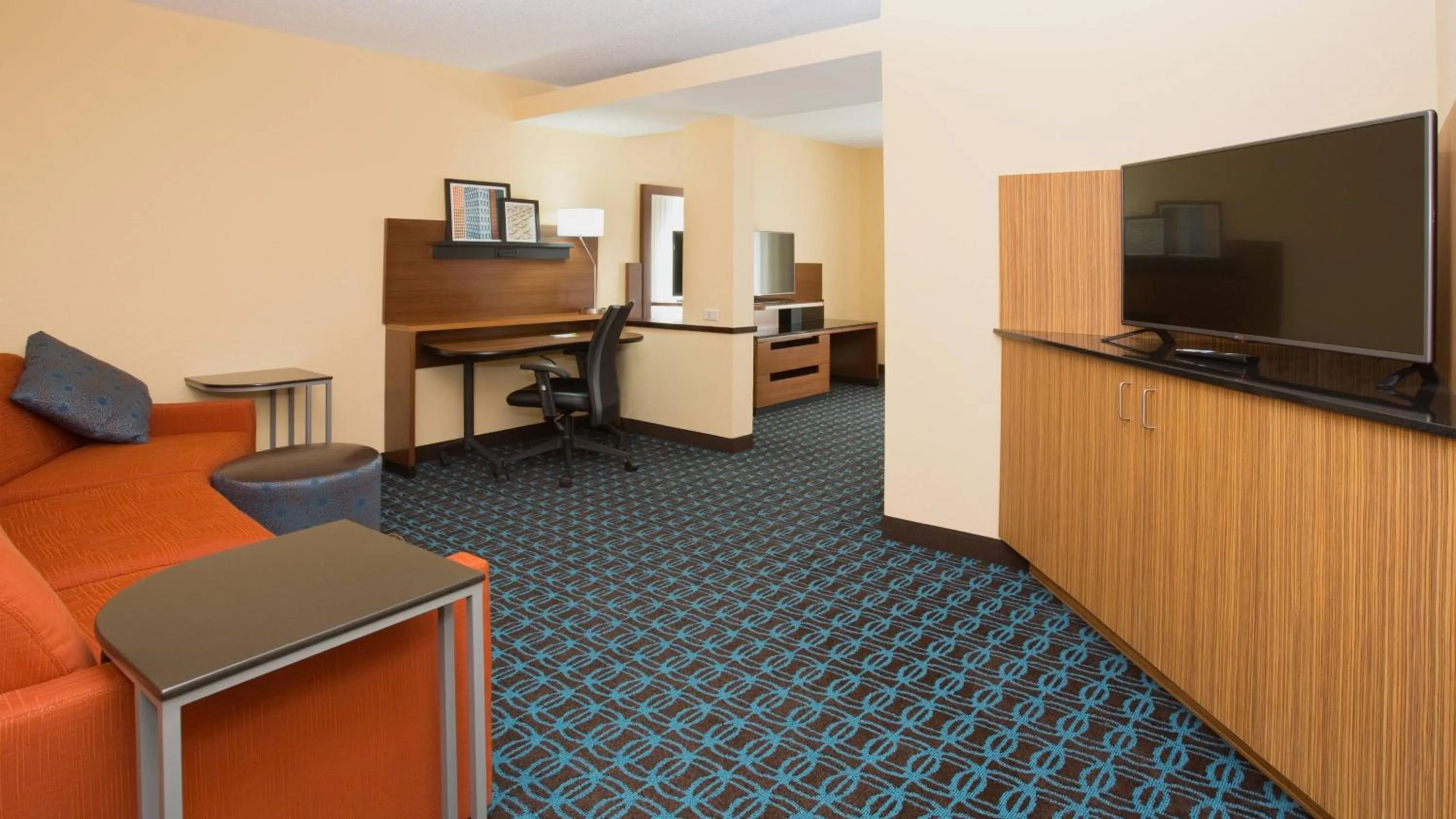 Seating area in Fairfield Inn & Suites by Marriott Boston Milford