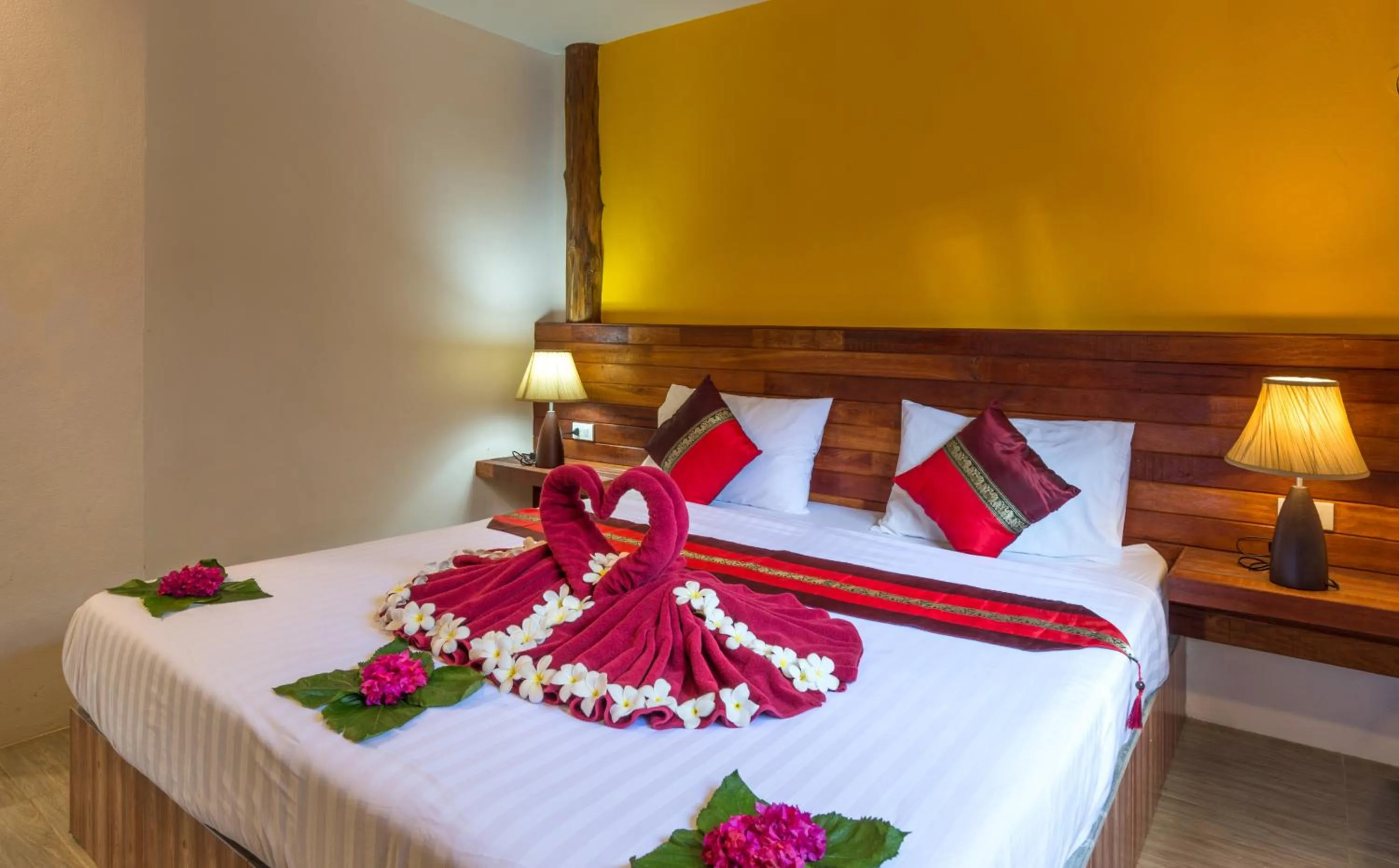 Bed in Pinthong Aonang Villa