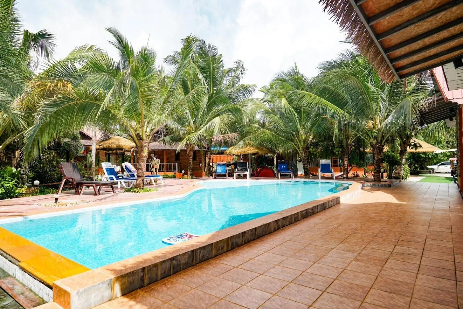 Garden view in Pinthong Aonang Villa