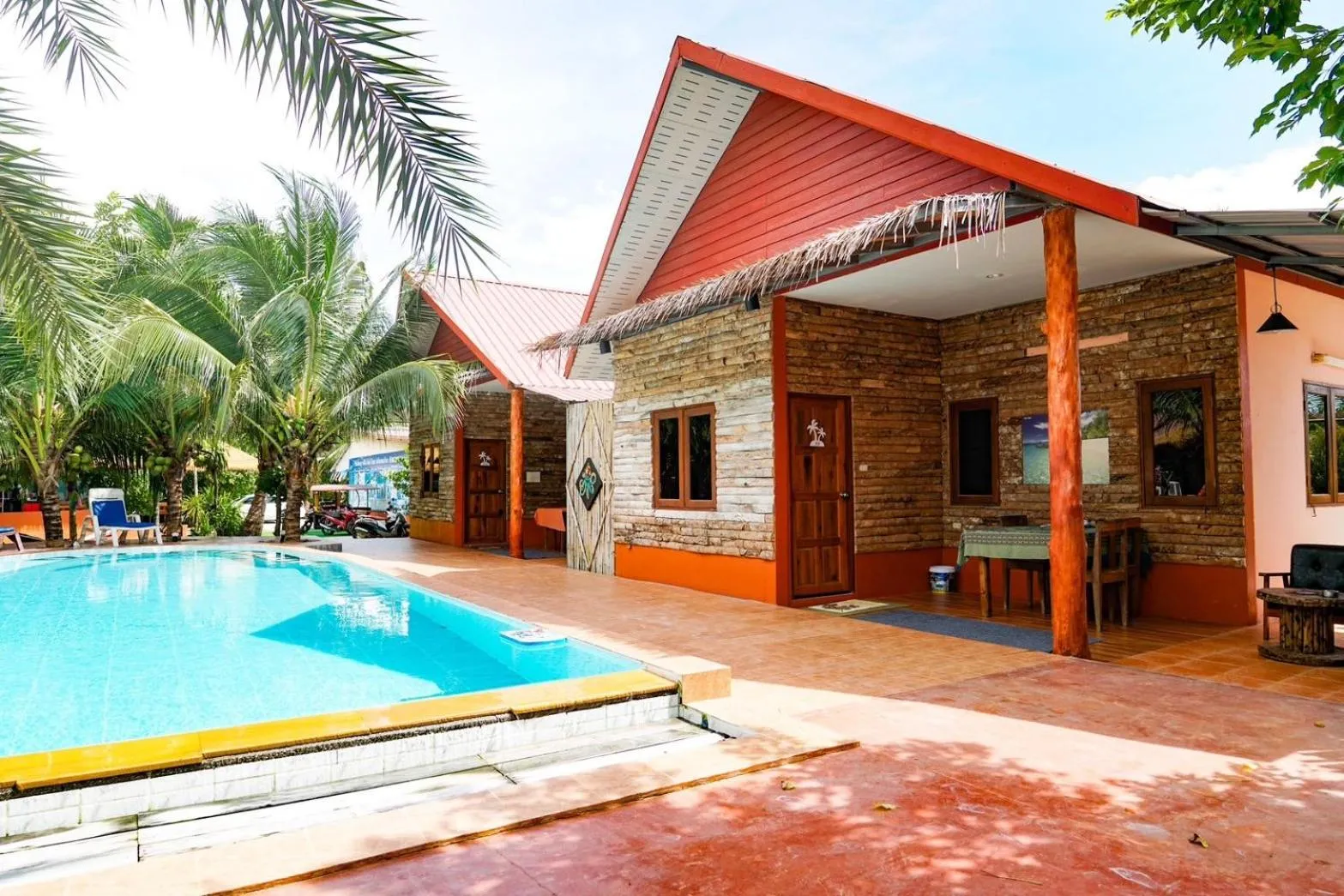 Property building in Pinthong Aonang Villa