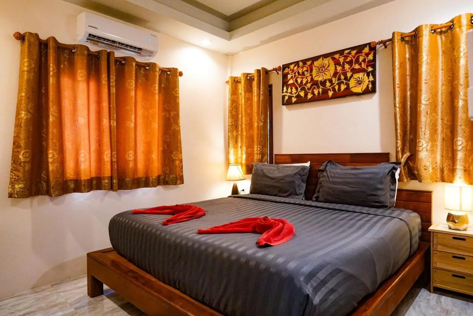 Bed in Pinthong Aonang Villa