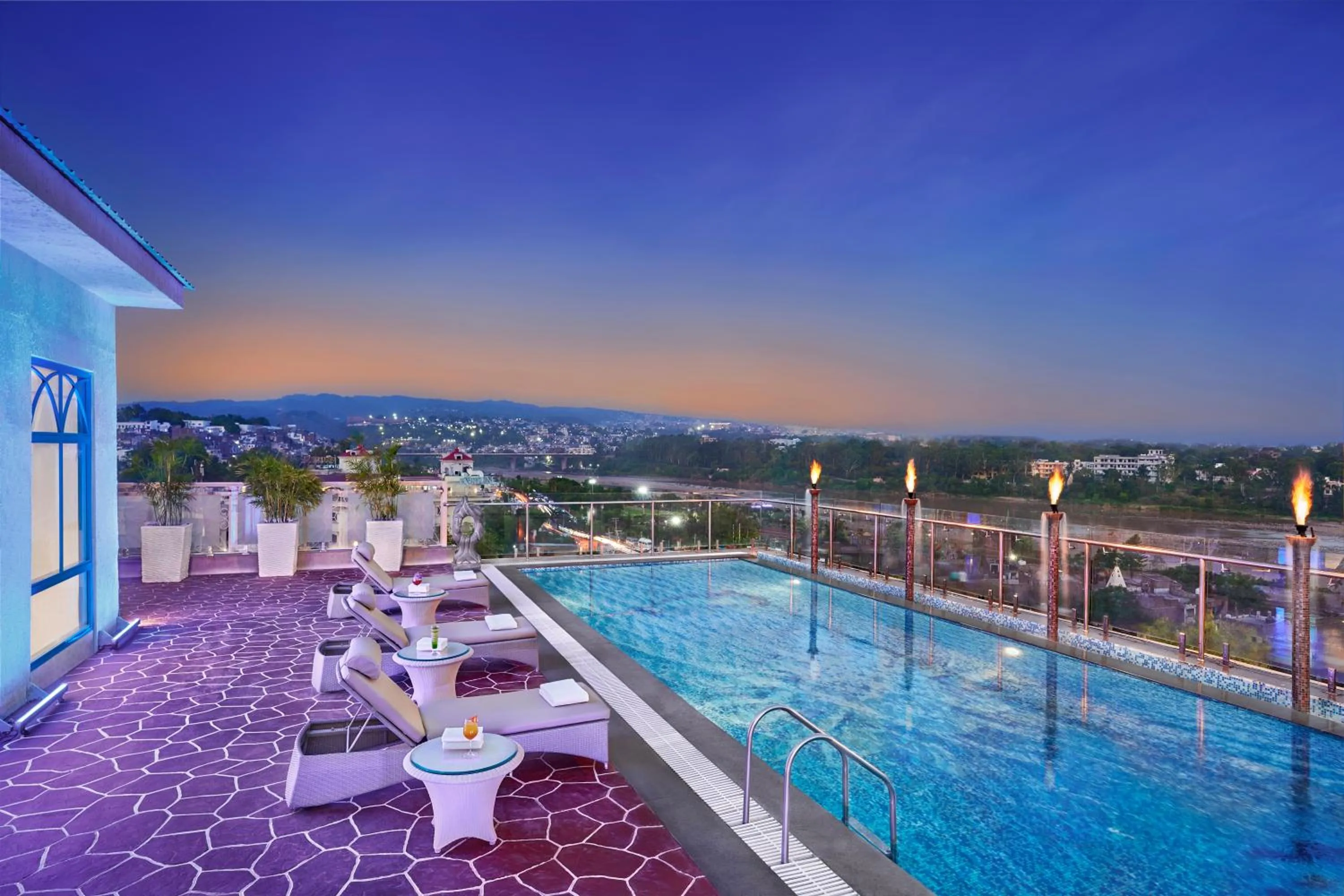 Swimming pool in Vivanta Jammu City Centre