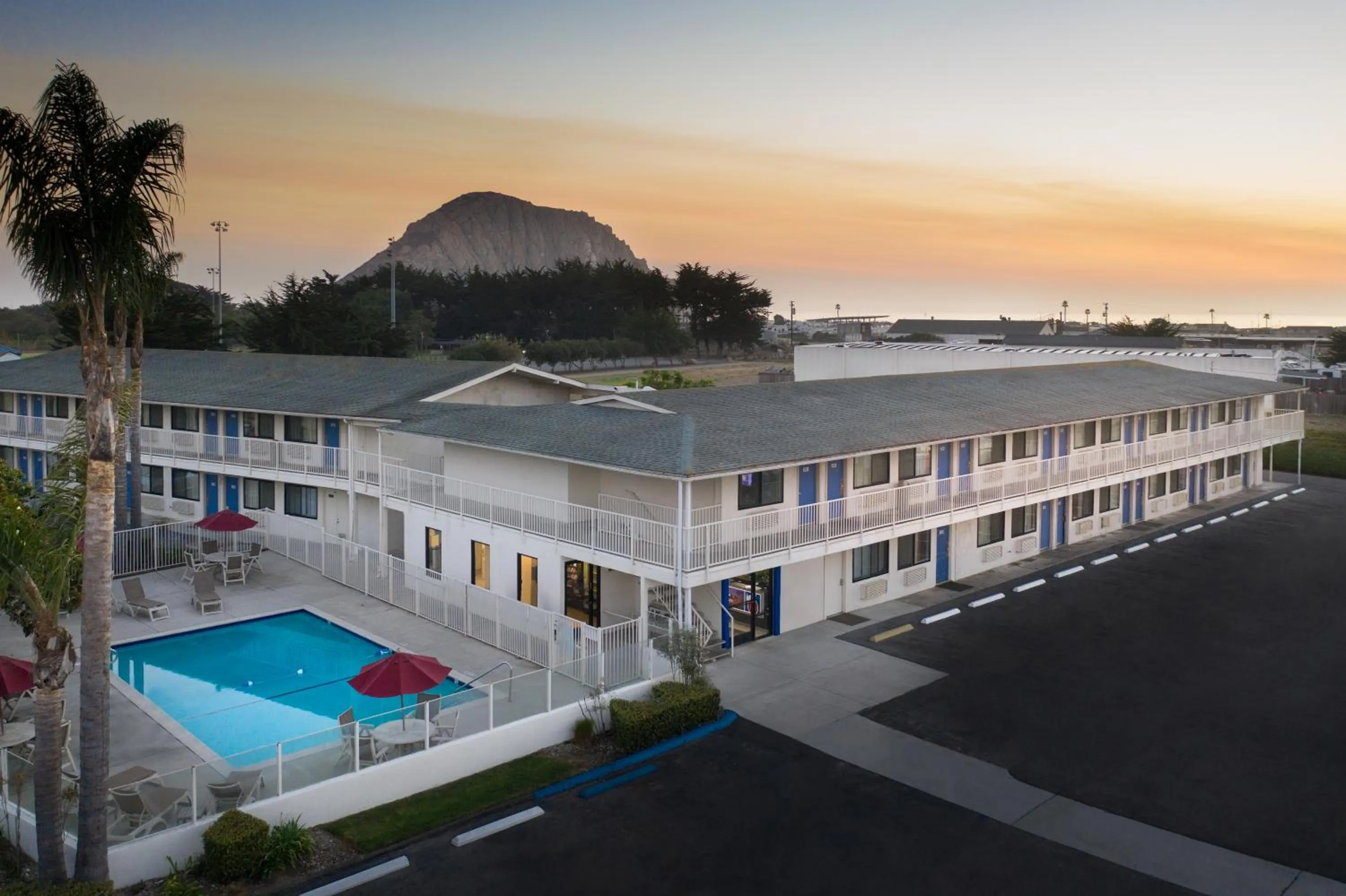 Property building in Motel 6-Morro Bay, CA
