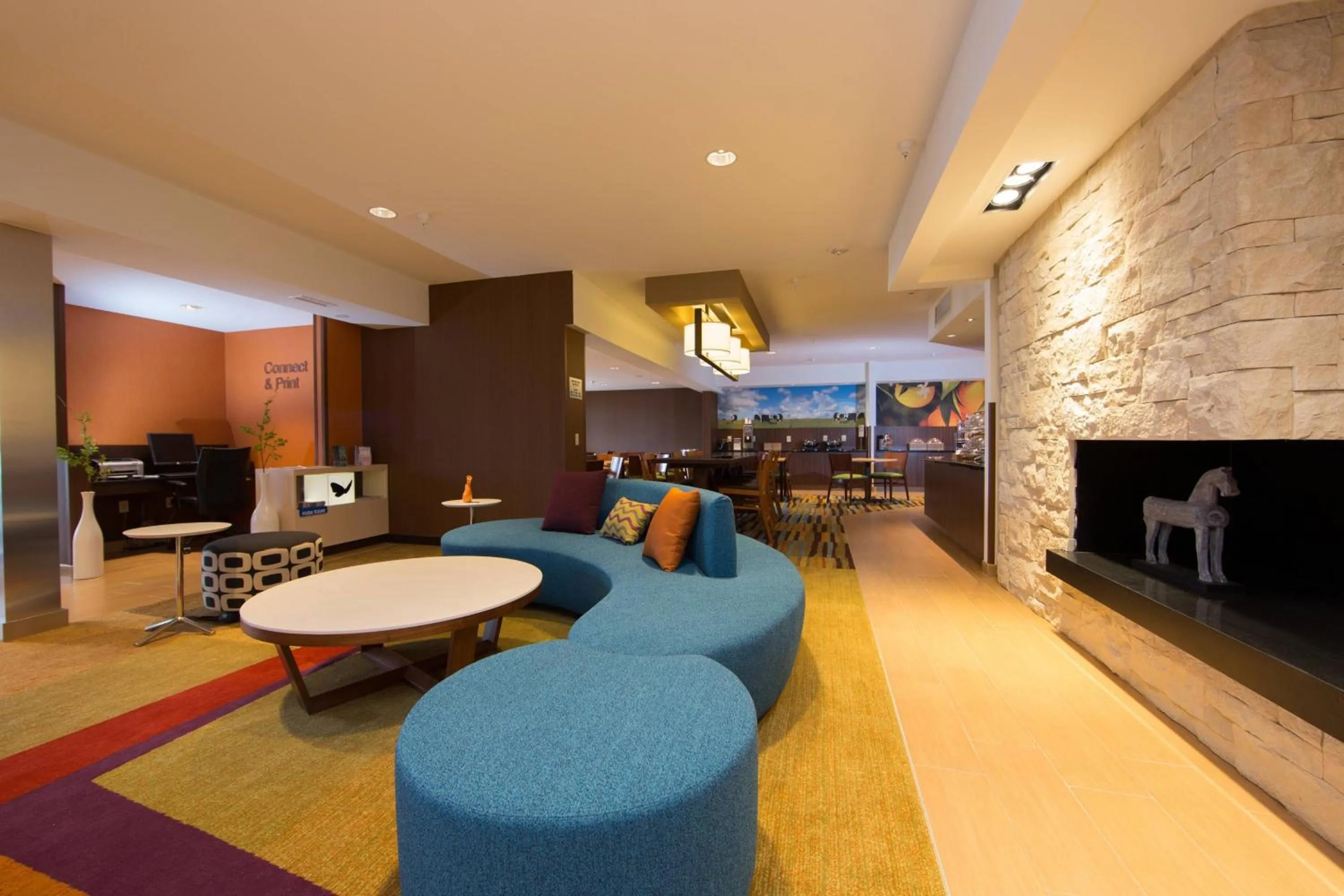 Lobby or reception in Fairfield Inn & Suites Burlington