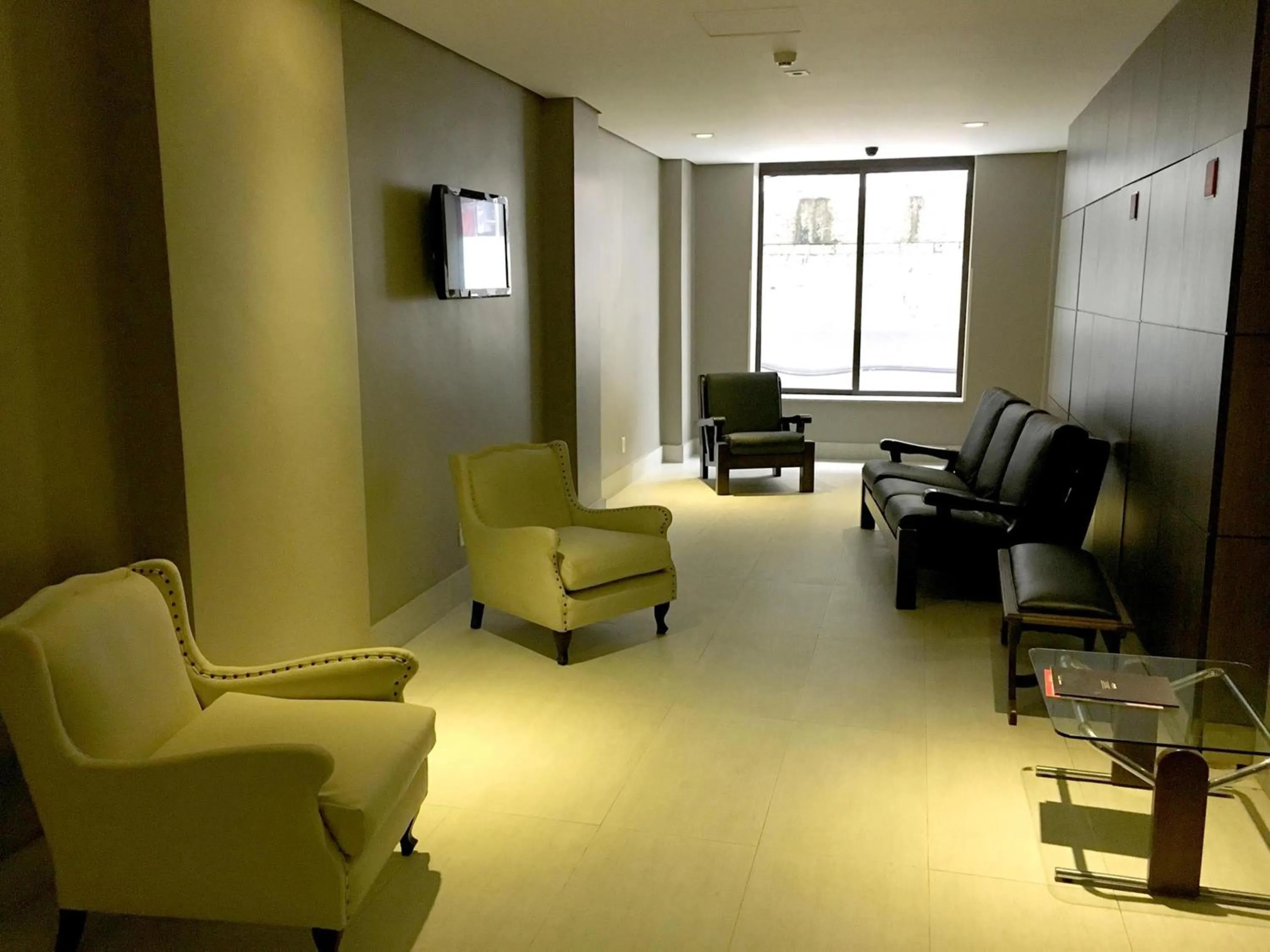 Communal lounge/ TV room in Hotel Lugus