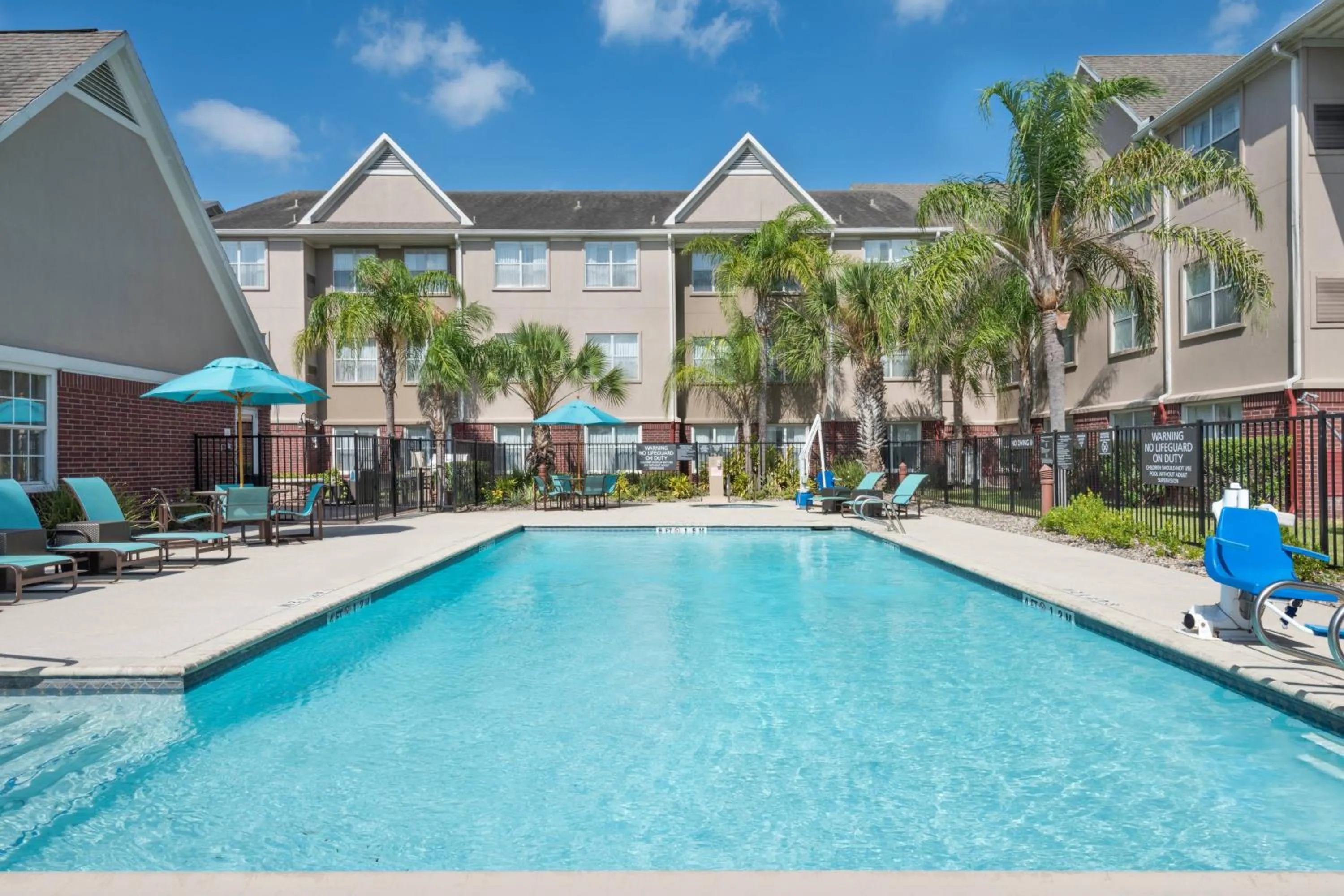 Swimming pool in Residence Inn Brownsville