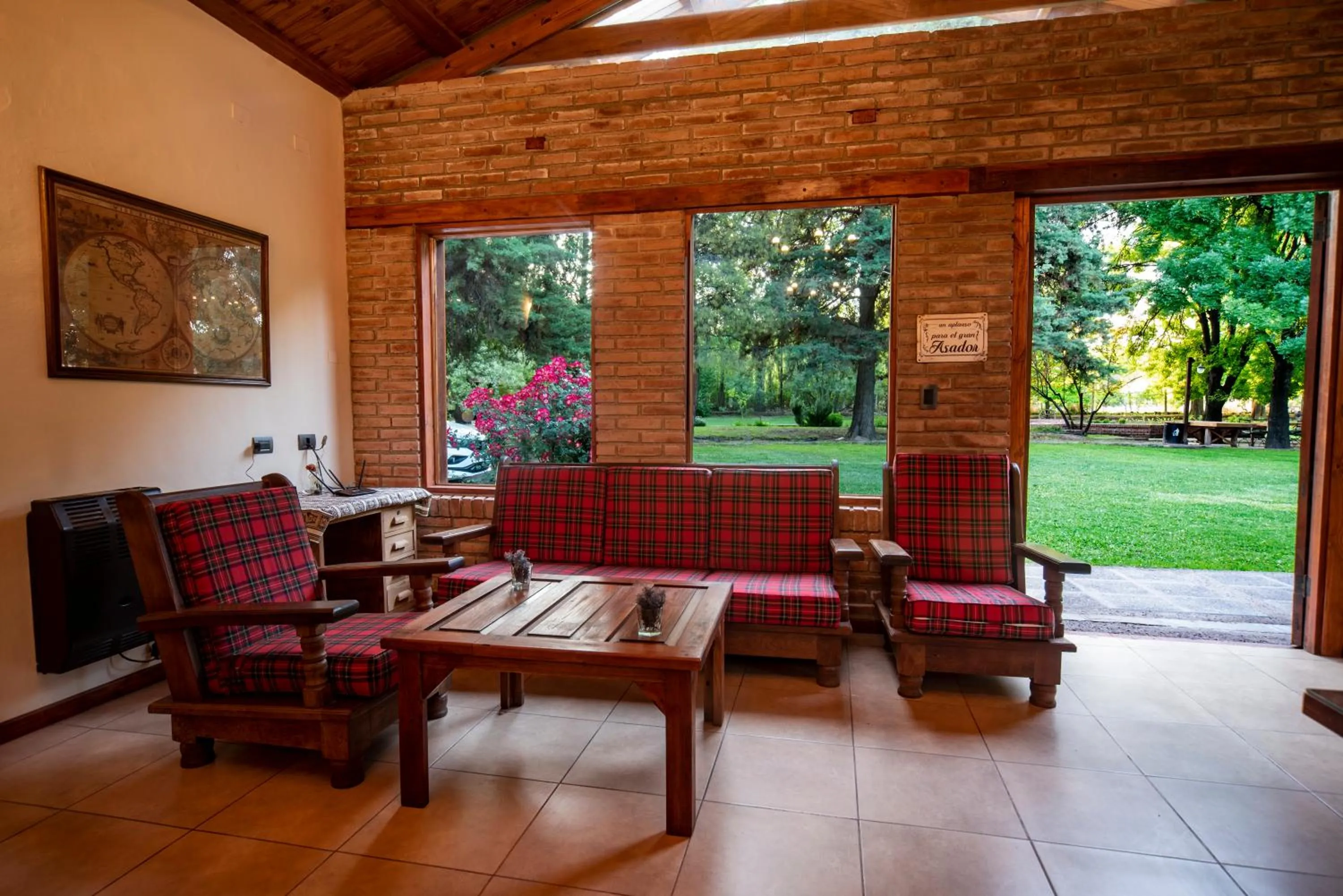 Lounge or bar in Lujan De Cuyo B&B