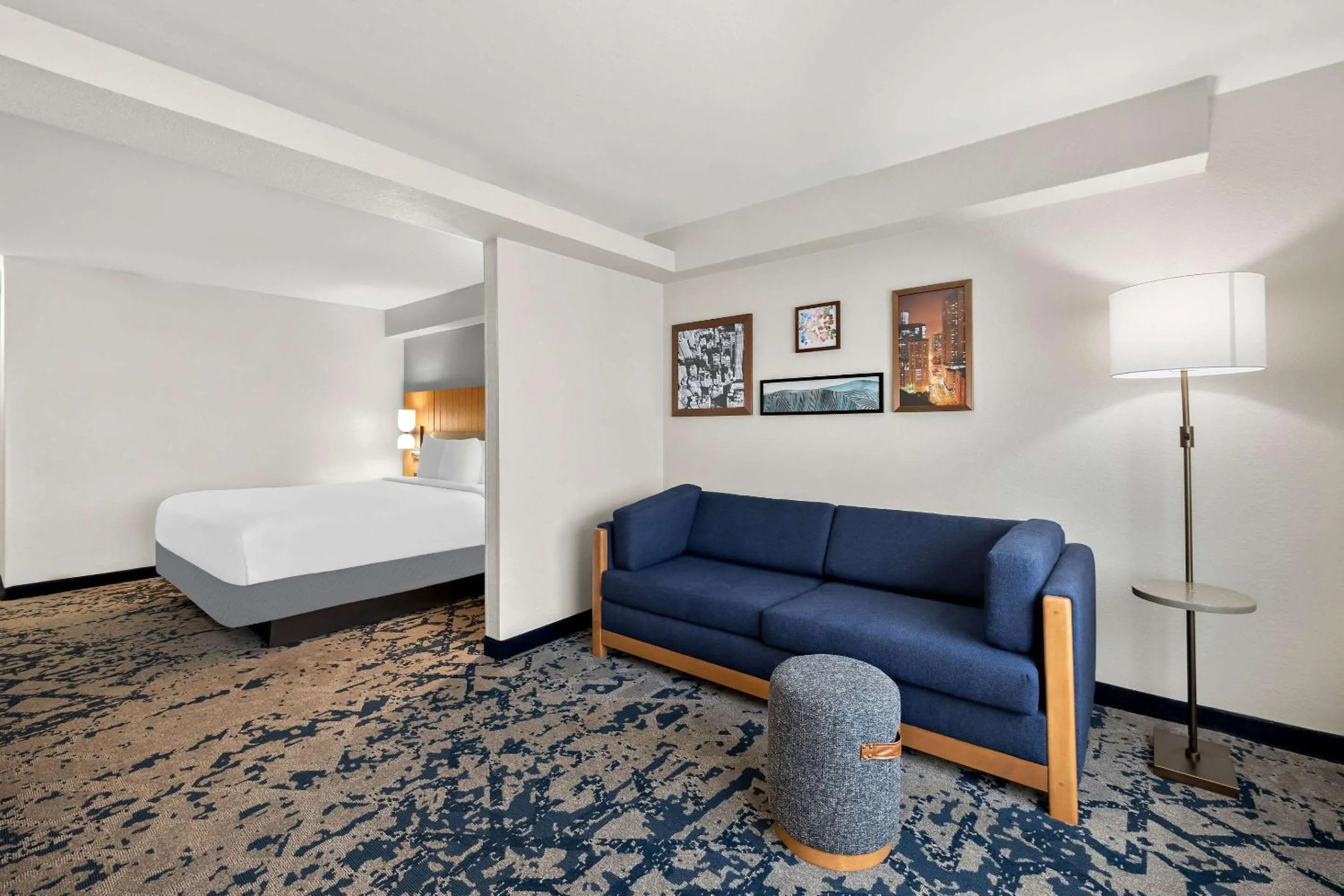 Bedroom, Bed in Country Inn & Suites by Radisson, LSU - Medical Corridor