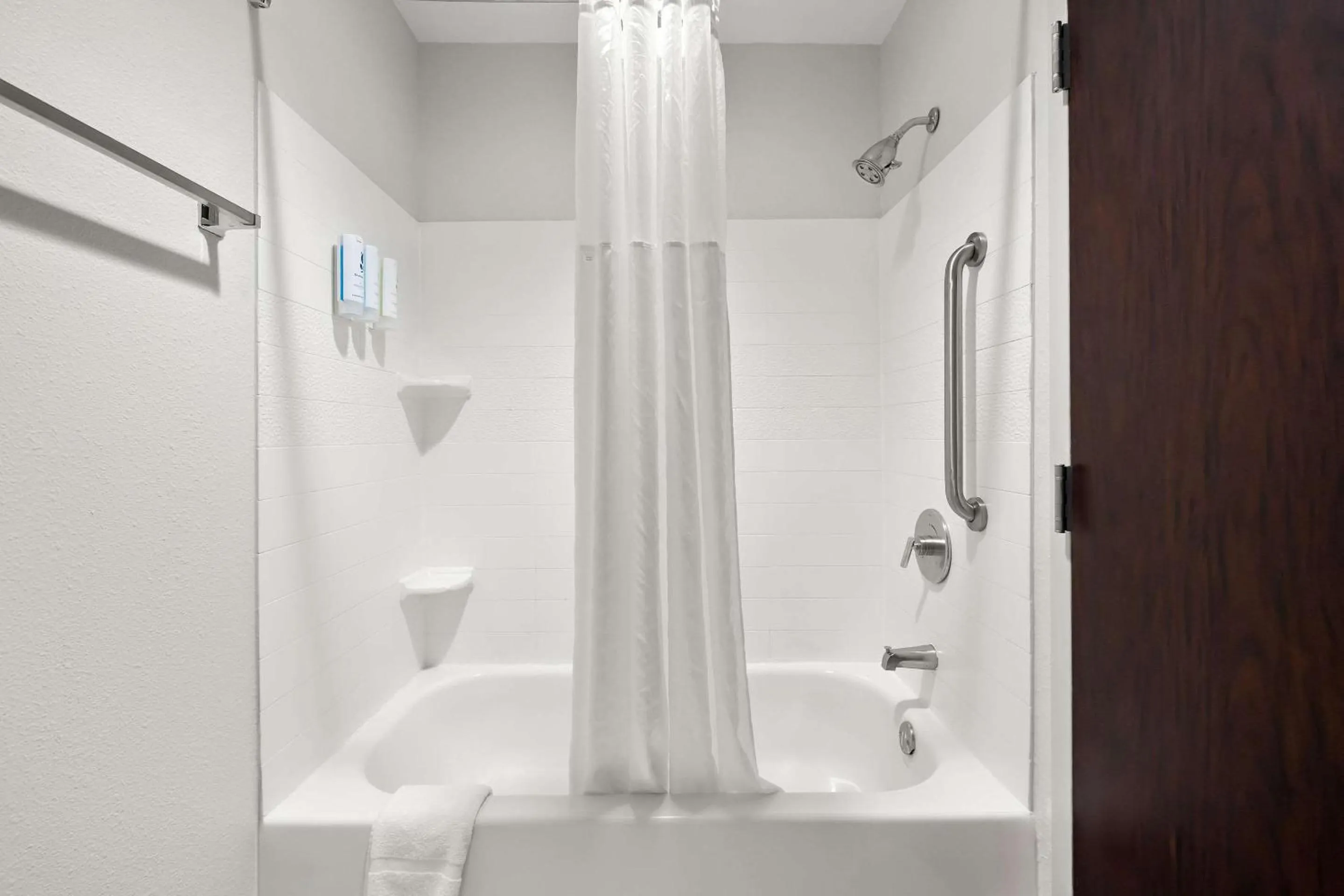 Bedroom in Country Inn & Suites by Radisson, LSU - Medical Corridor