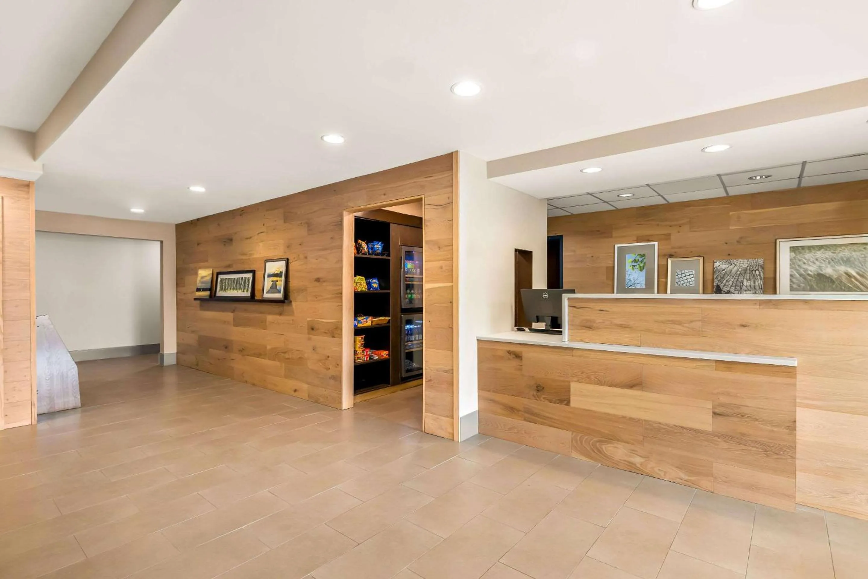 Lobby or reception in Country Inn & Suites by Radisson, LSU - Medical Corridor