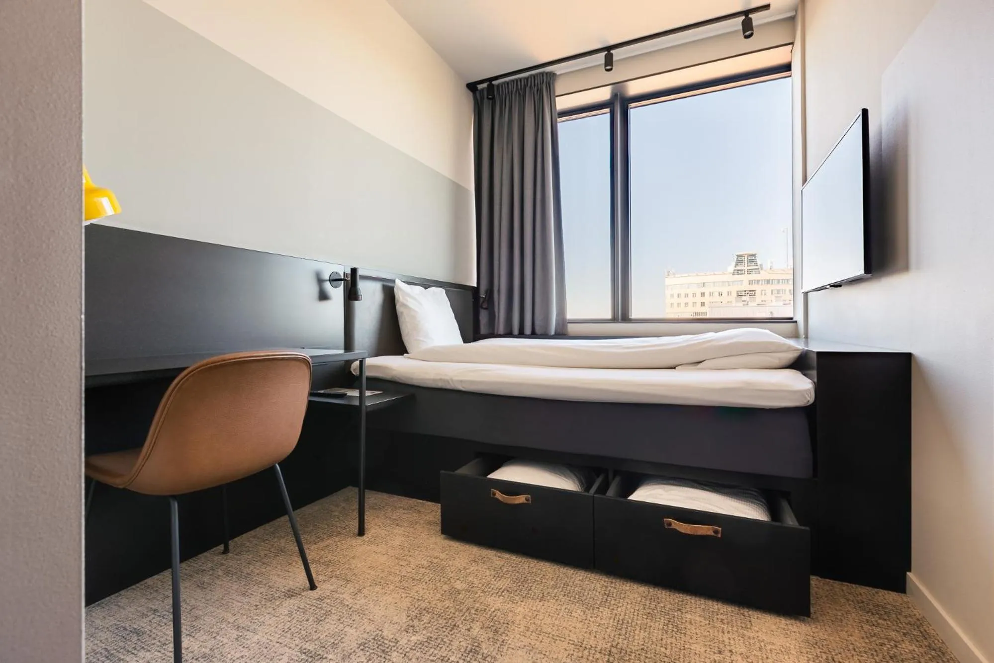 Bed in Comfort Hotel Västerås