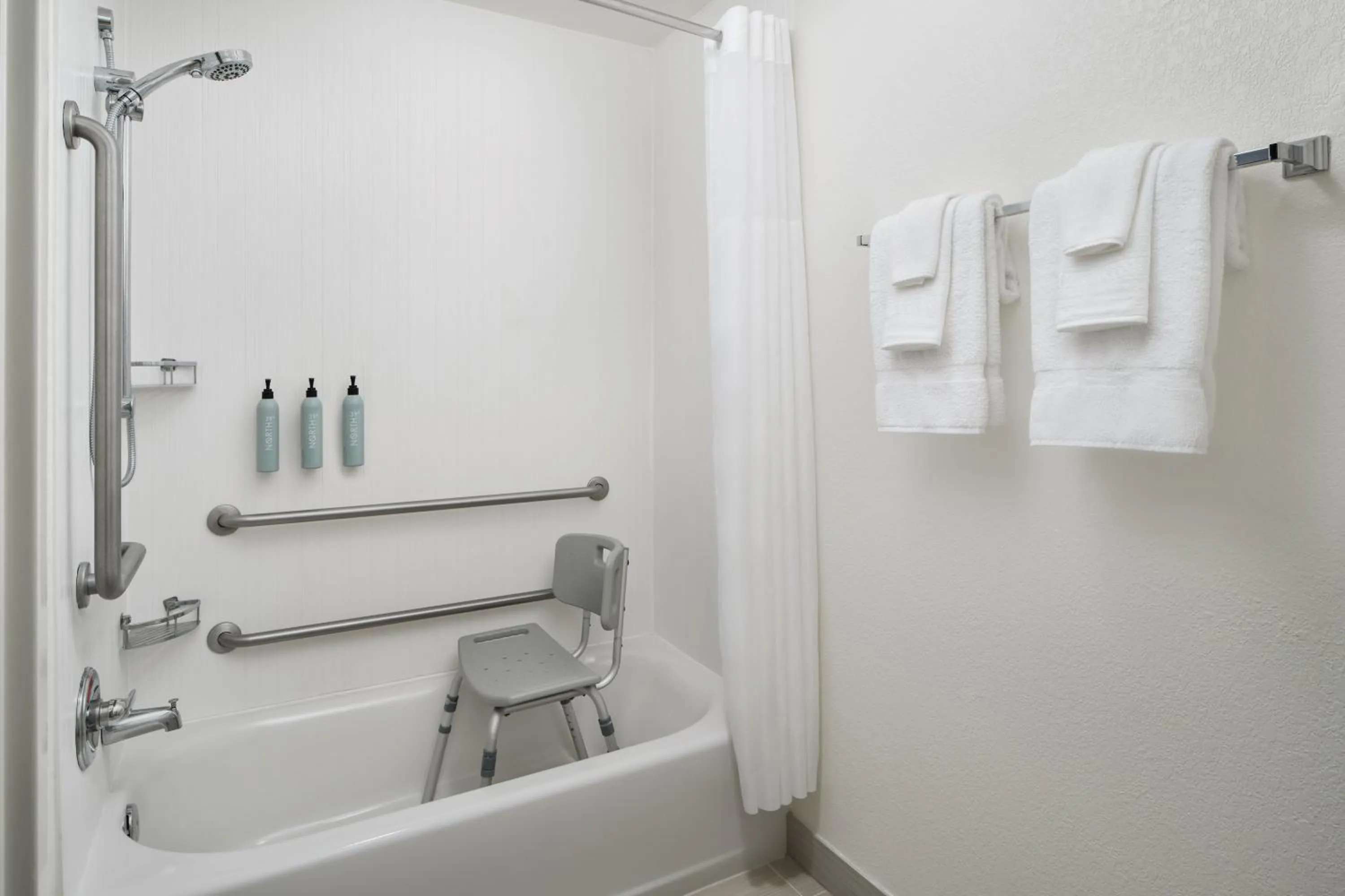 Bathroom in Courtyard Baton Rouge South