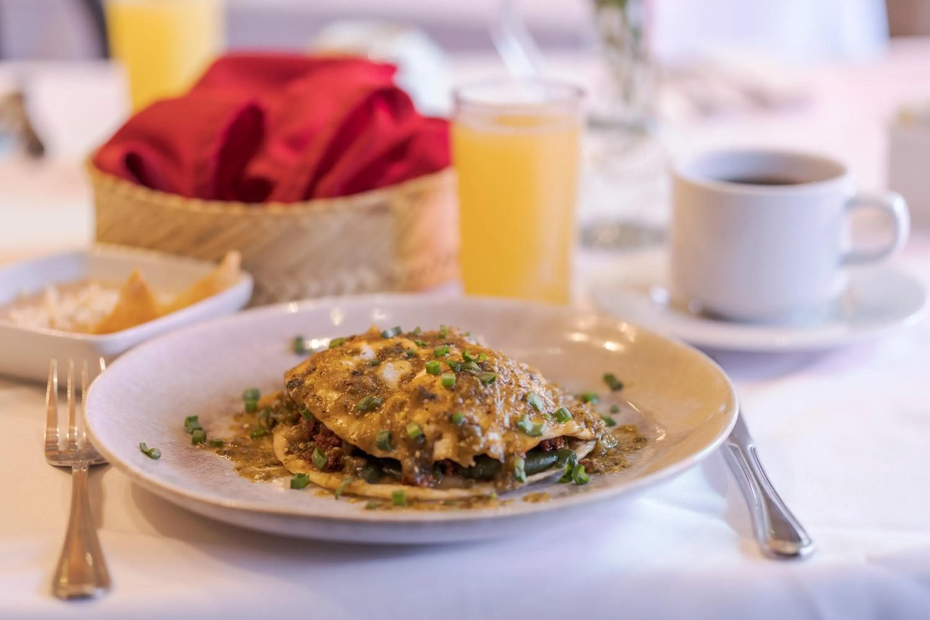 Breakfast in Hotel Santa Anita - Balderrama Hotel Collection