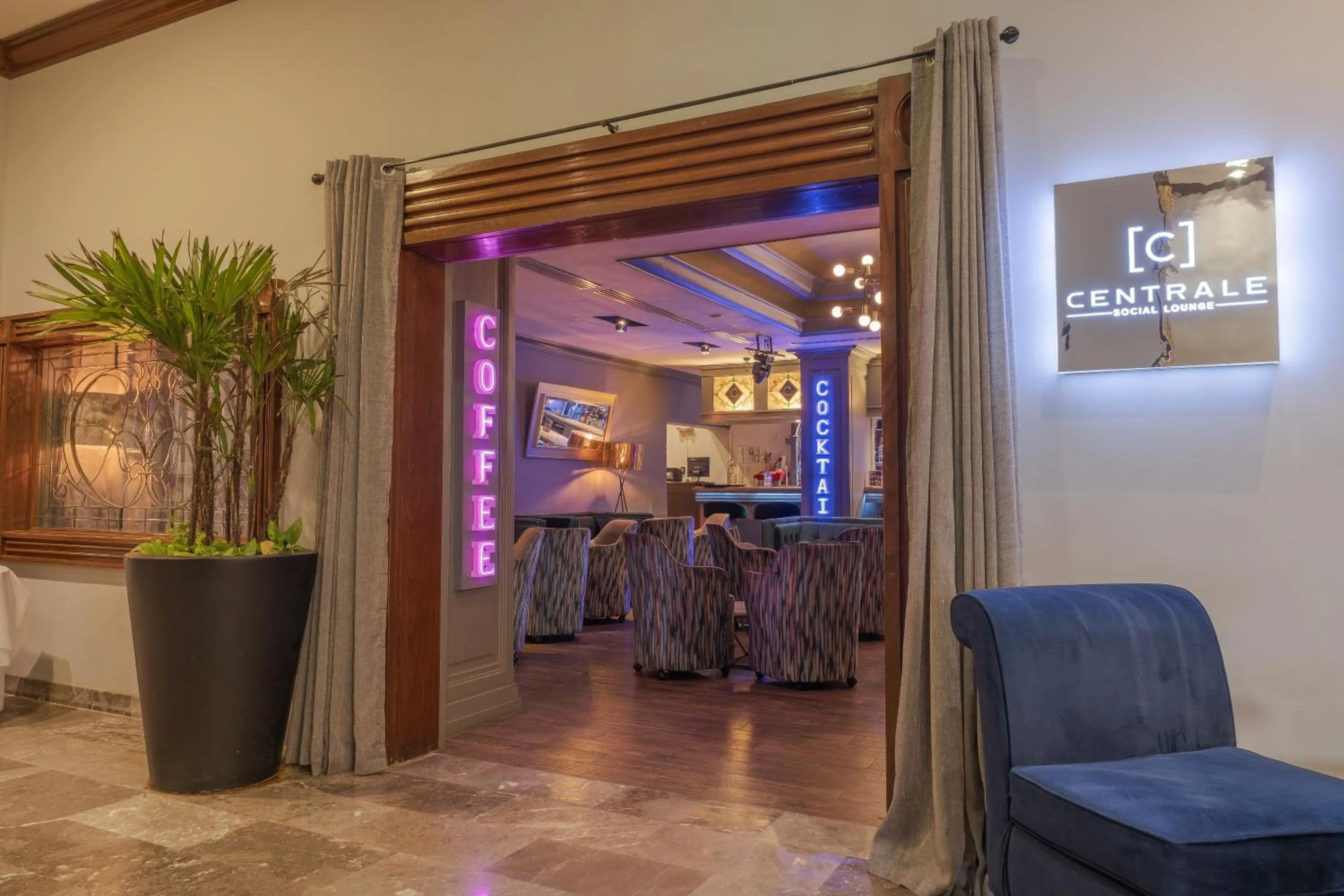 Lounge or bar in Hotel Santa Anita - Balderrama Hotel Collection