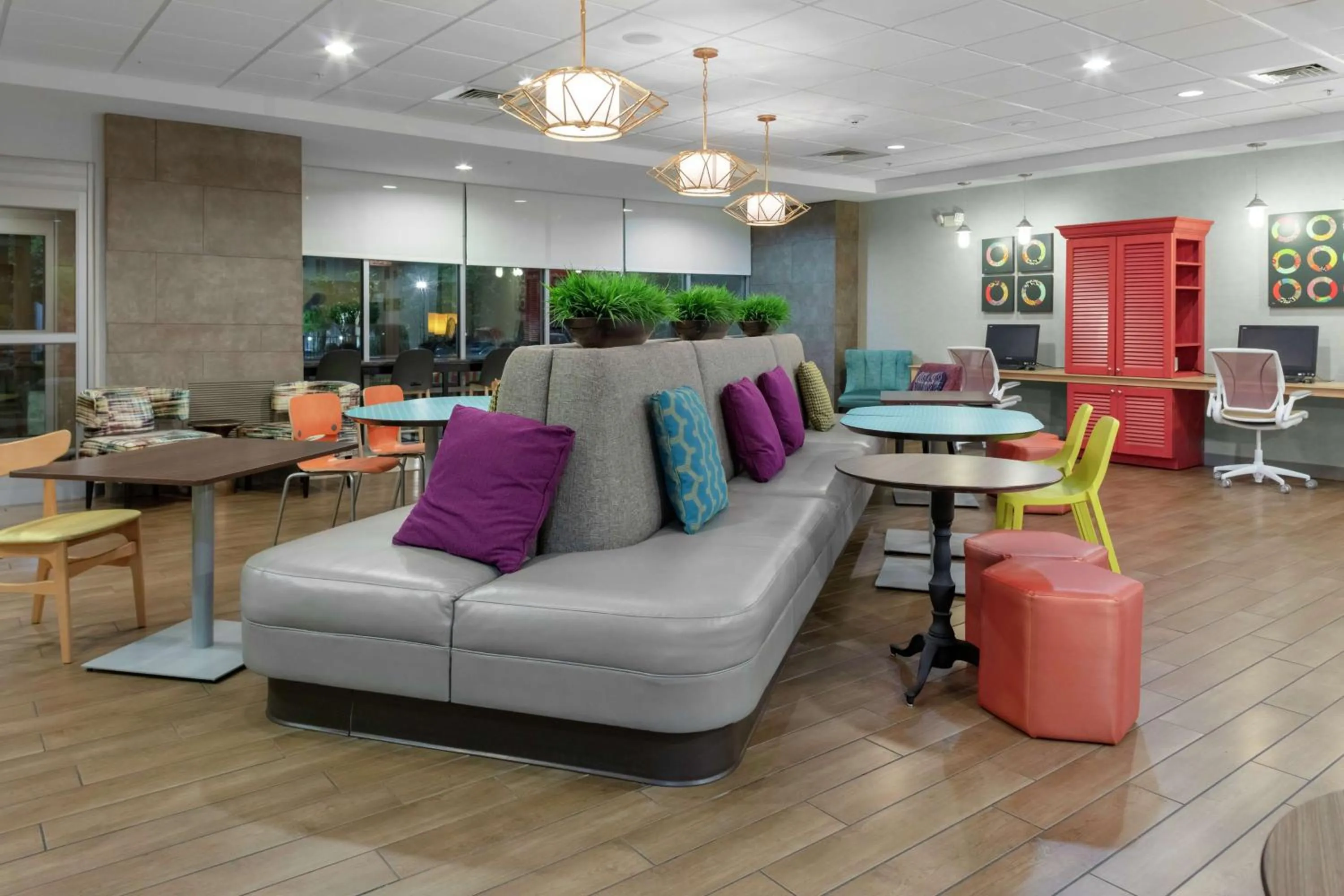 Lobby or reception in Home2 Suites by Hilton Fayetteville Fort Bragg