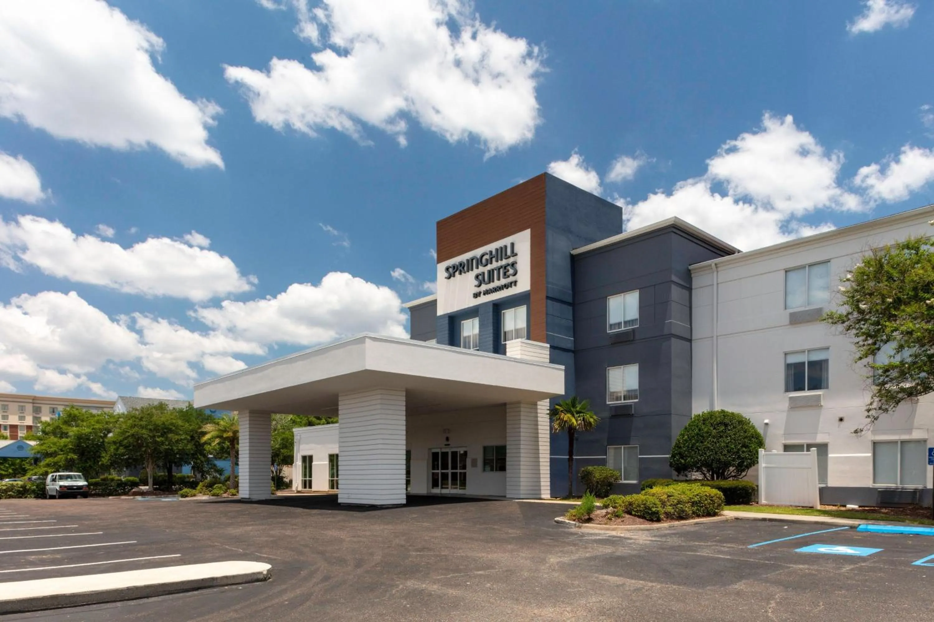 Property building in SpringHill Suites by Marriott Baton Rouge South