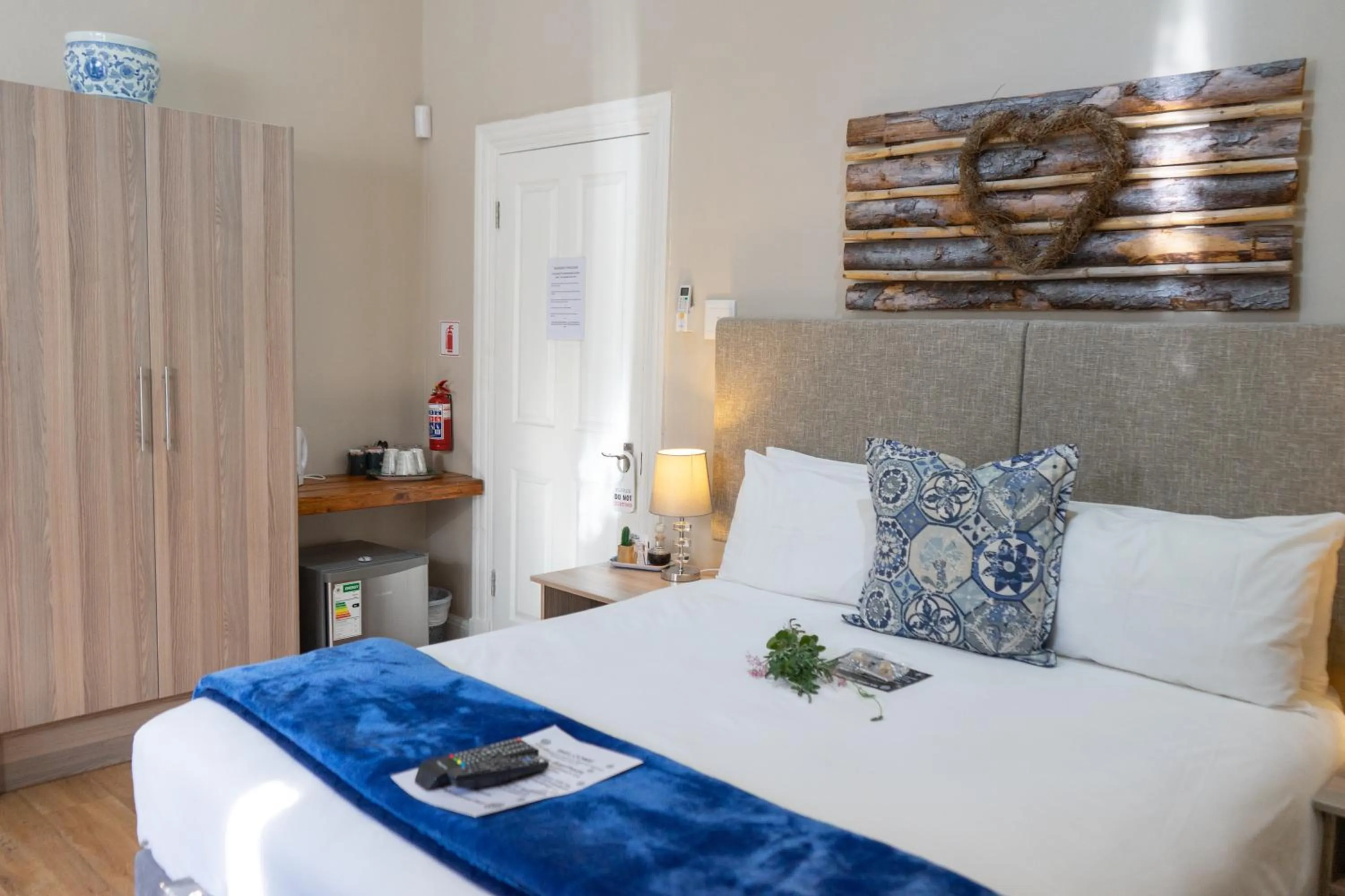 Bed in De Akker Guest House Oudtshoorn