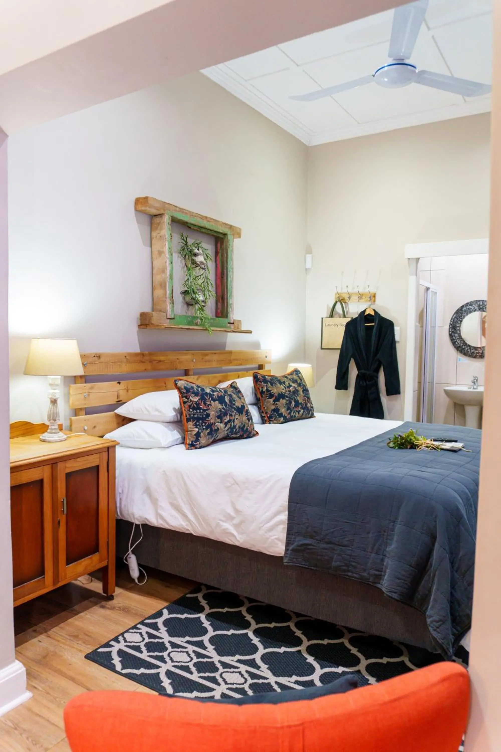 View (from property/room), Bed in De Akker Guest House Oudtshoorn