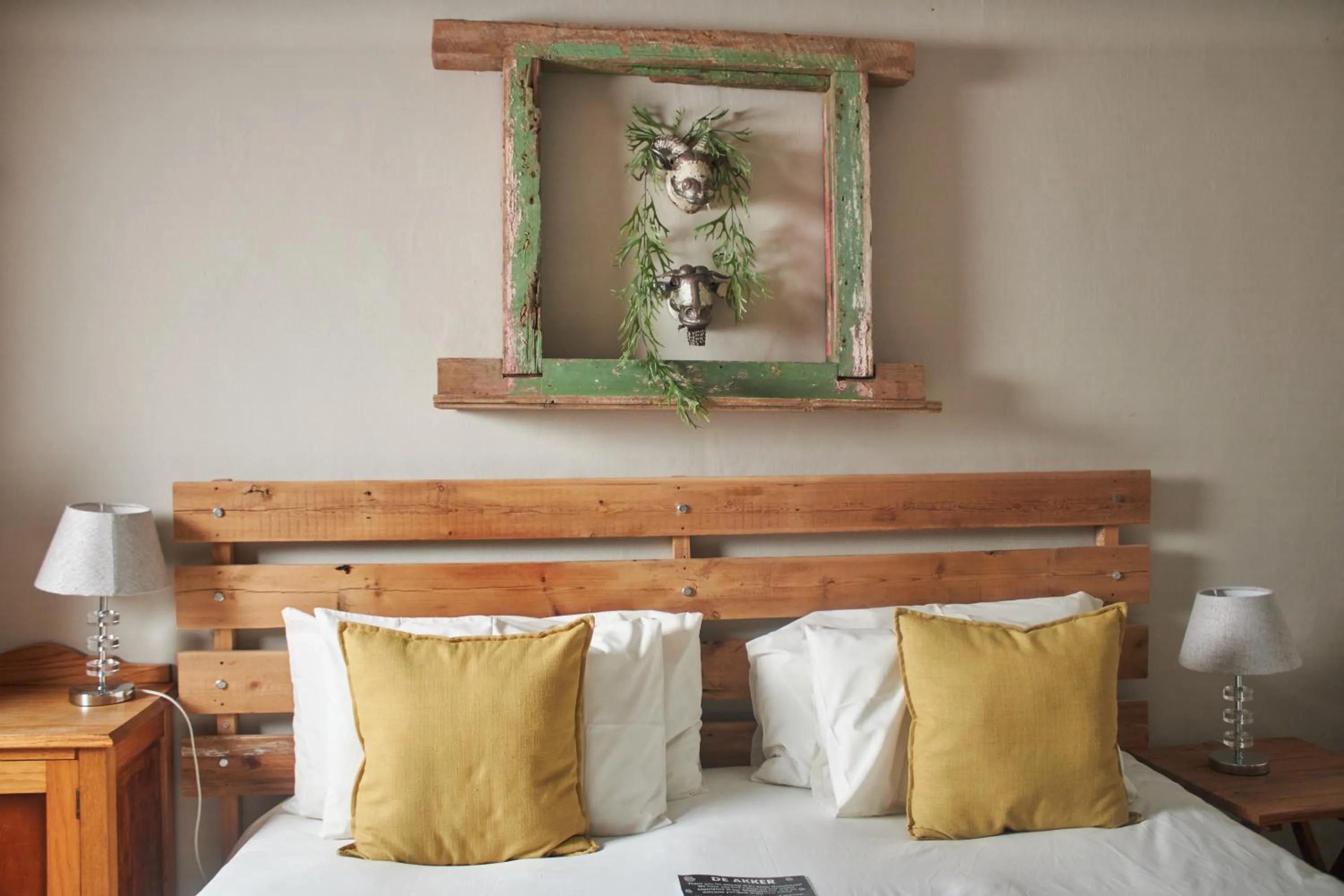 Decorative detail, Bed in De Akker Guest House Oudtshoorn