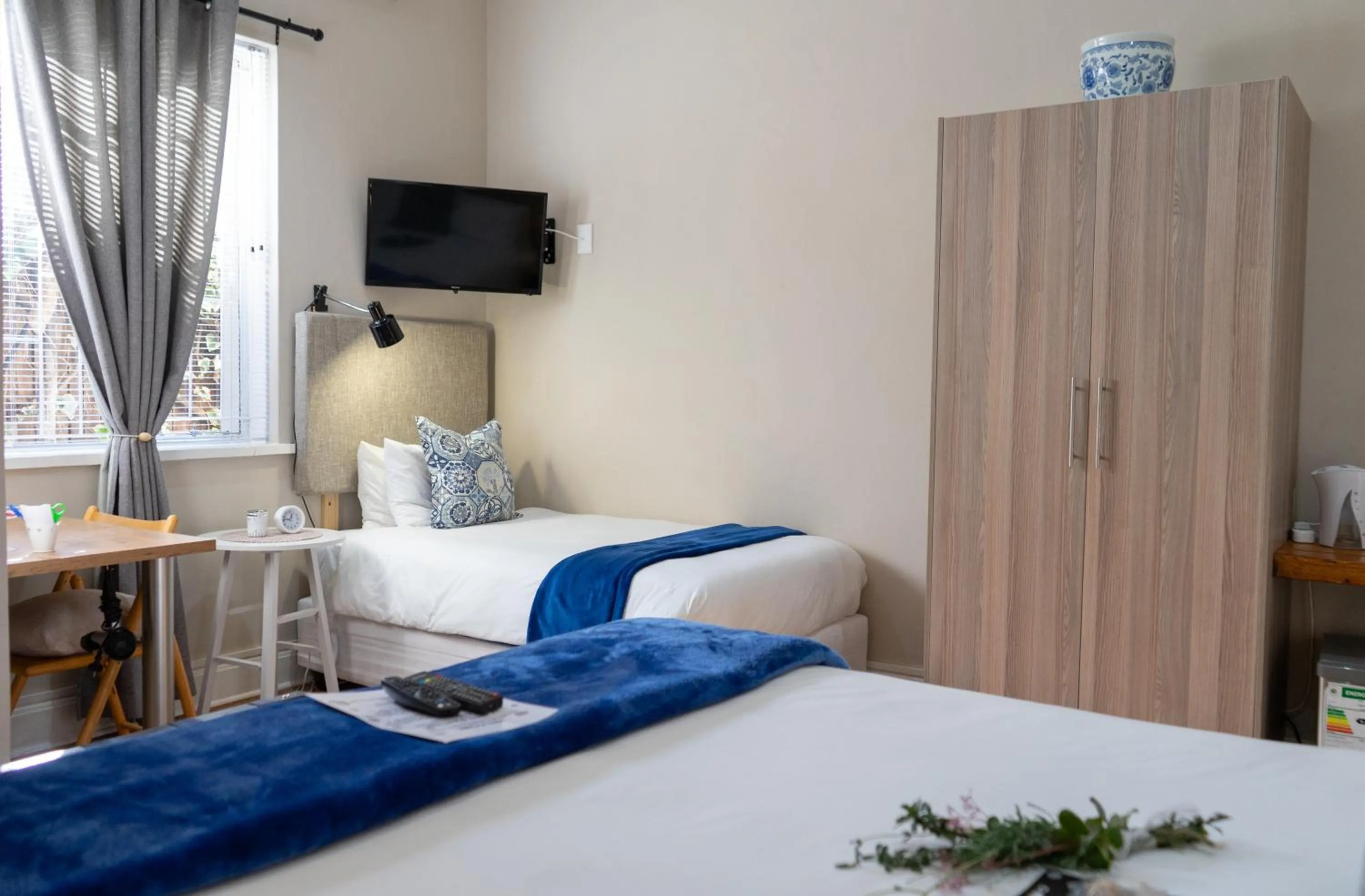 Bed in De Akker Guest House Oudtshoorn