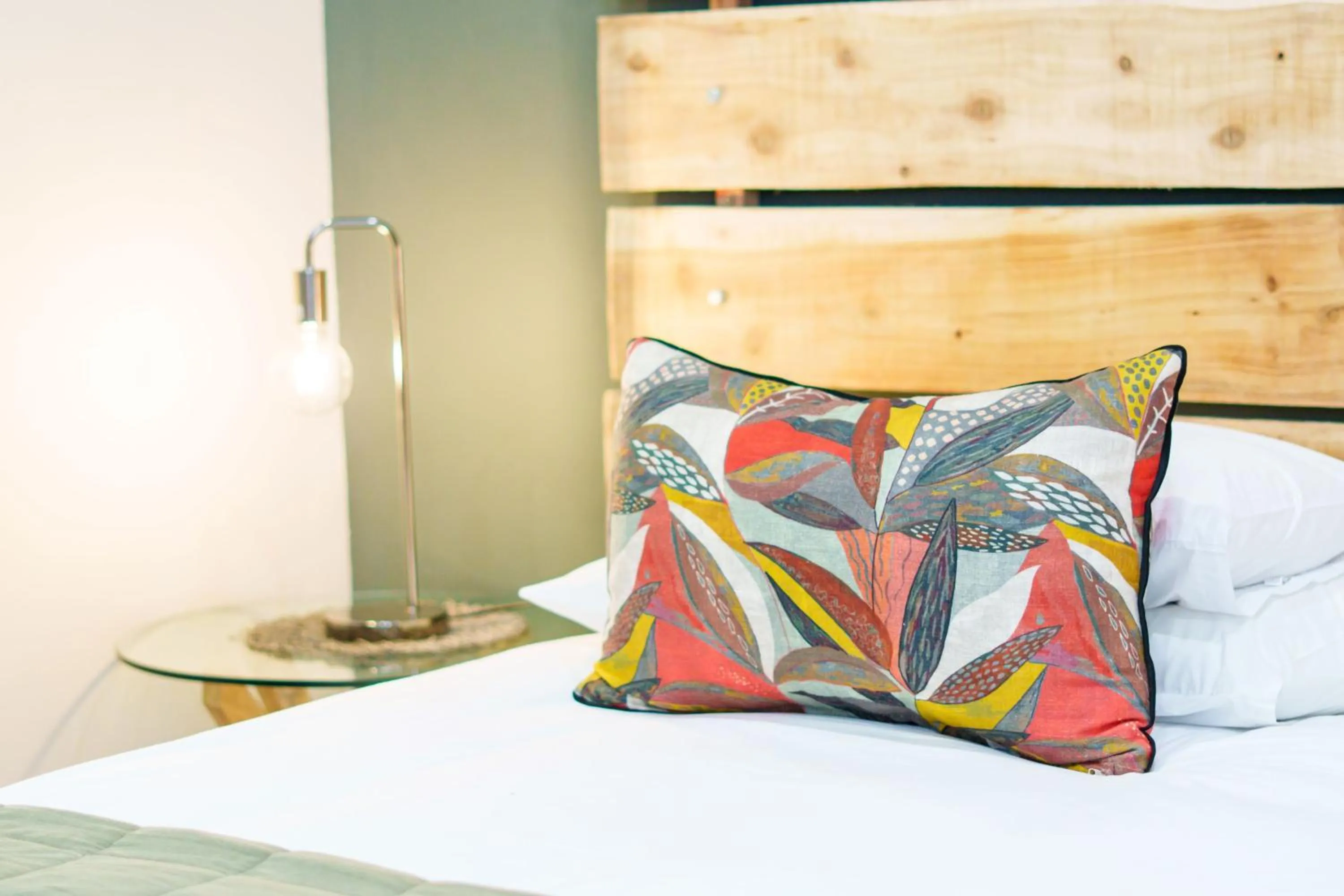 Bed in De Akker Guest House Oudtshoorn