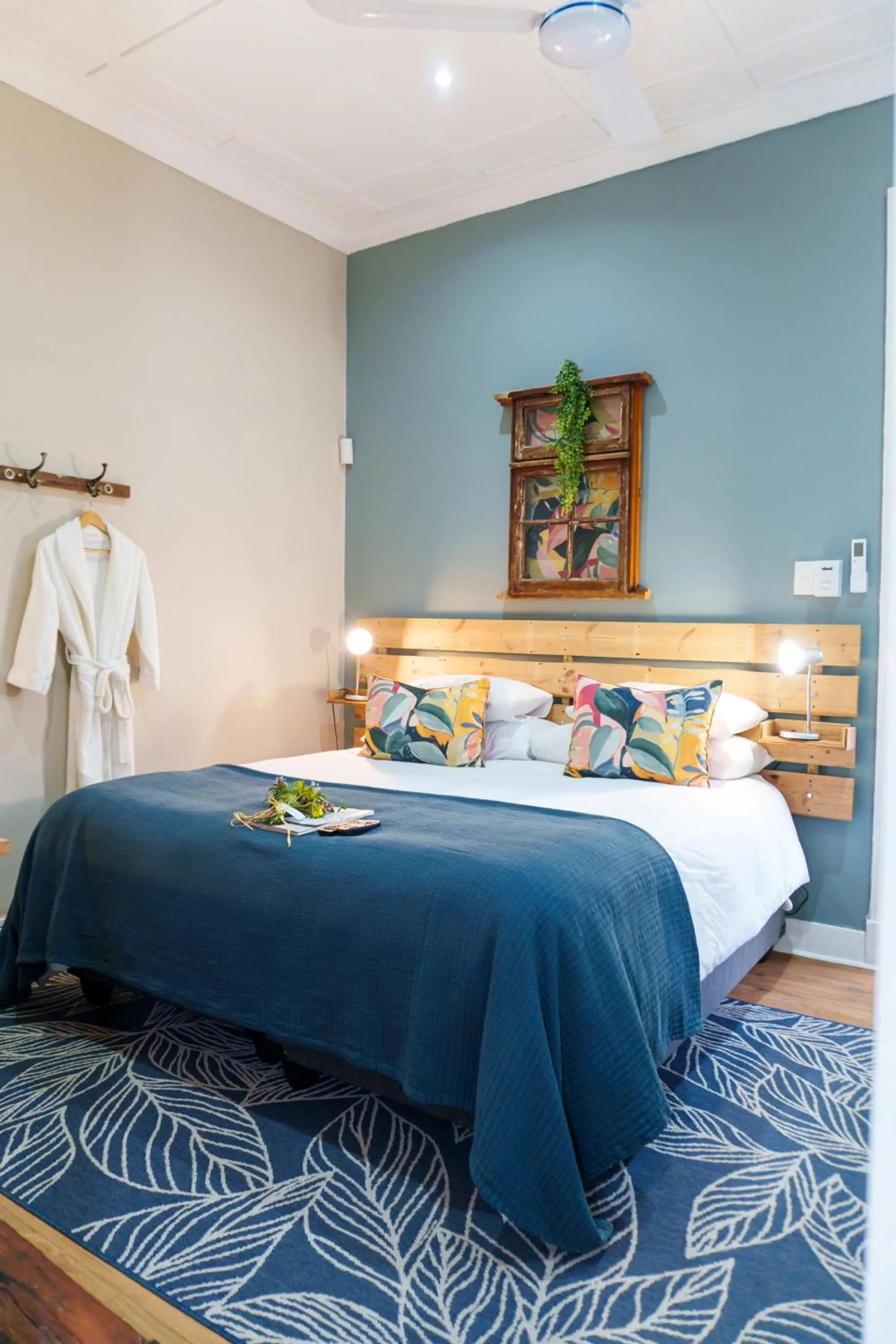 View (from property/room), Bed in De Akker Guest House Oudtshoorn