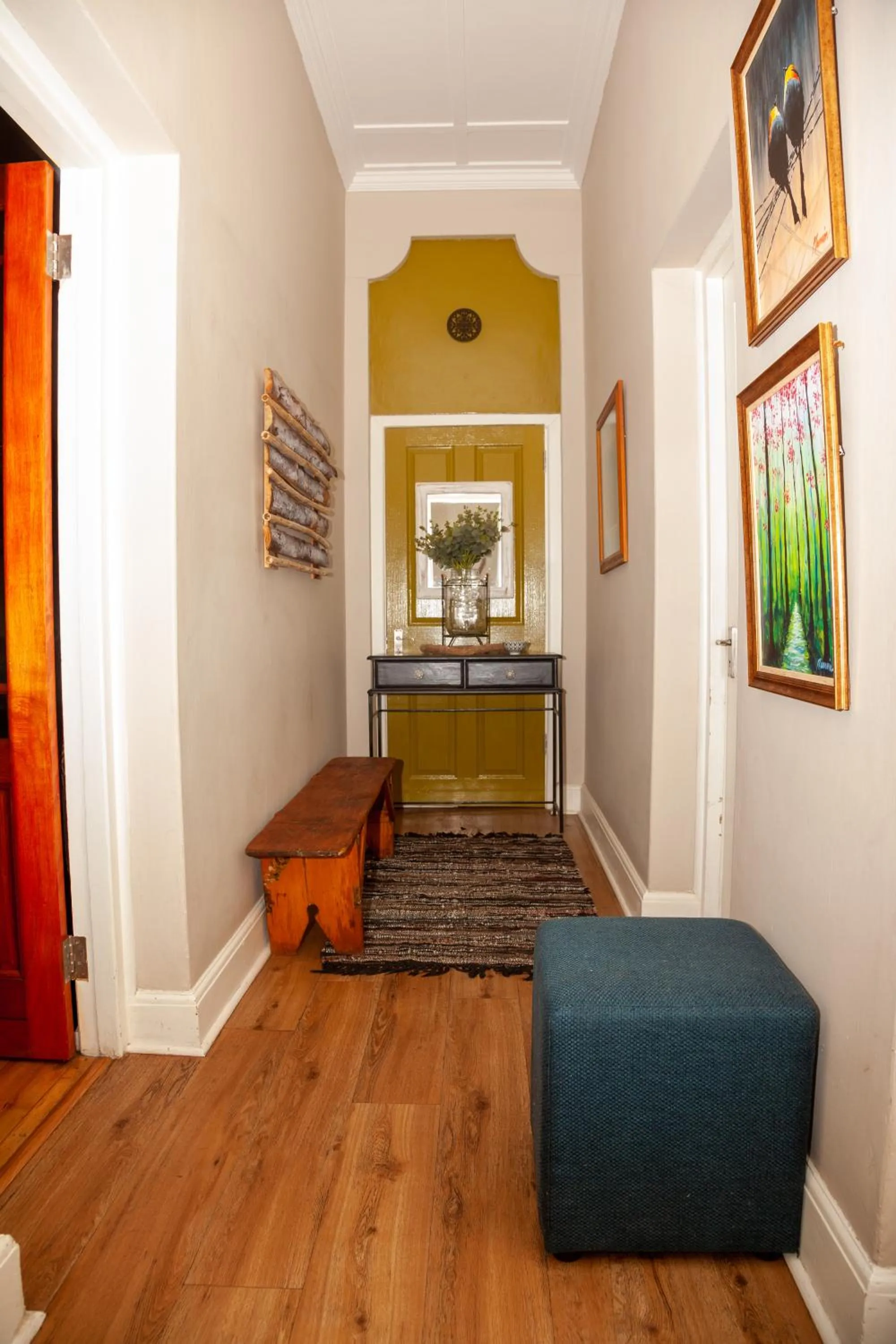 Living room in De Akker Guest House Oudtshoorn