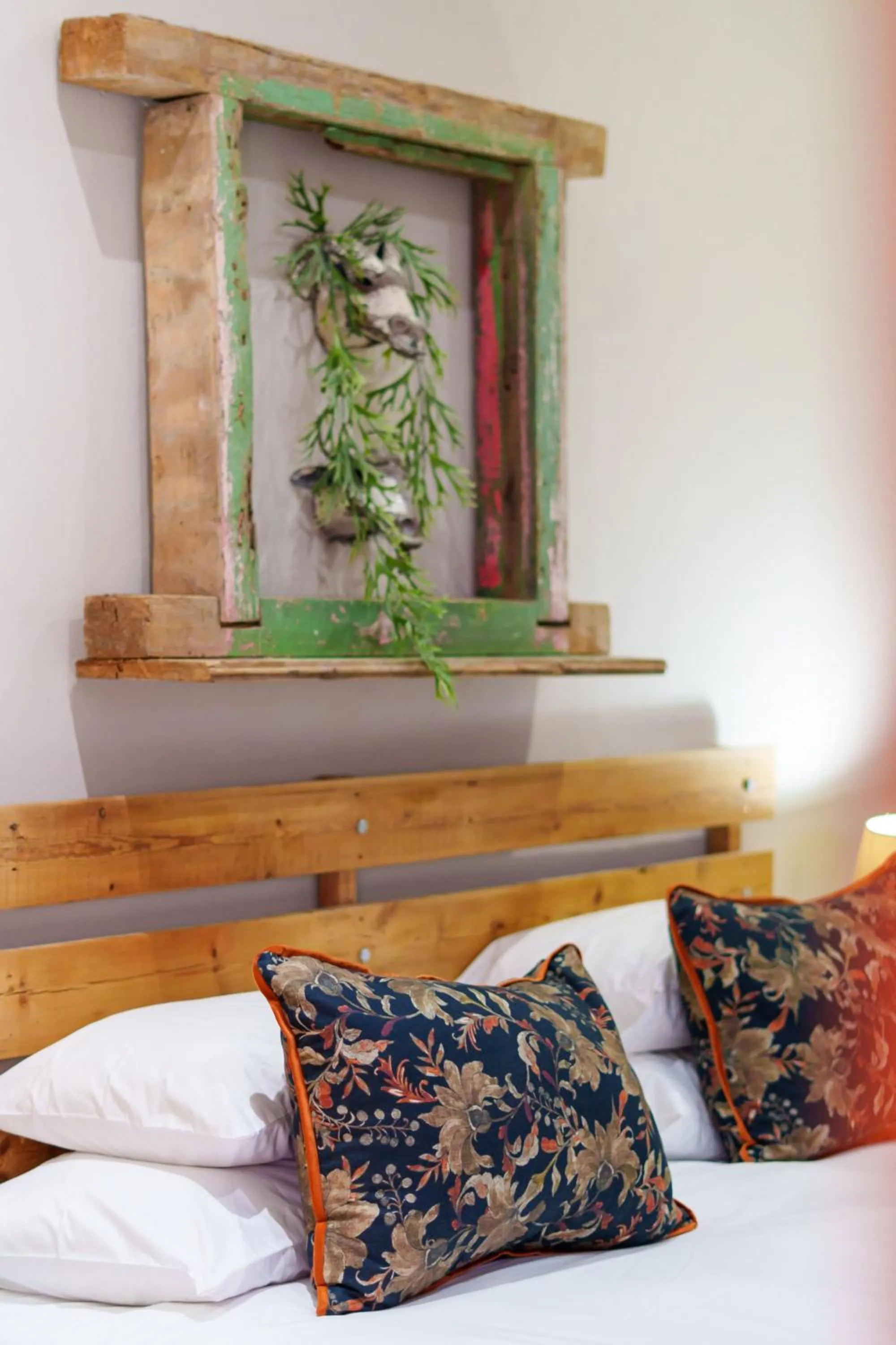 Decorative detail, Bed in De Akker Guest House Oudtshoorn