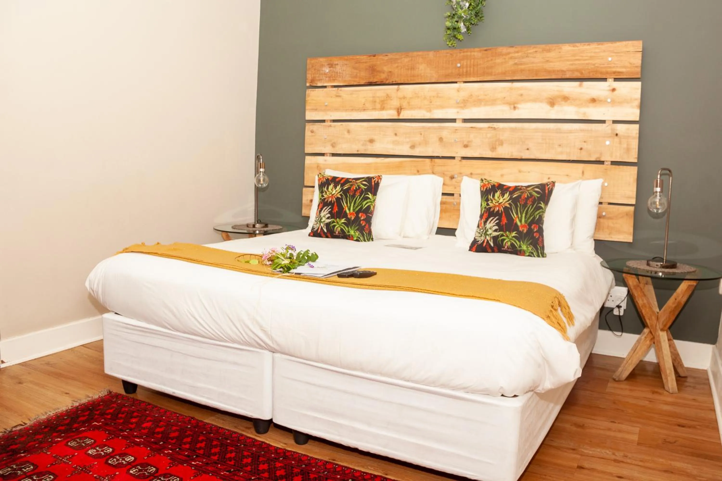 Bed in De Akker Guest House Oudtshoorn