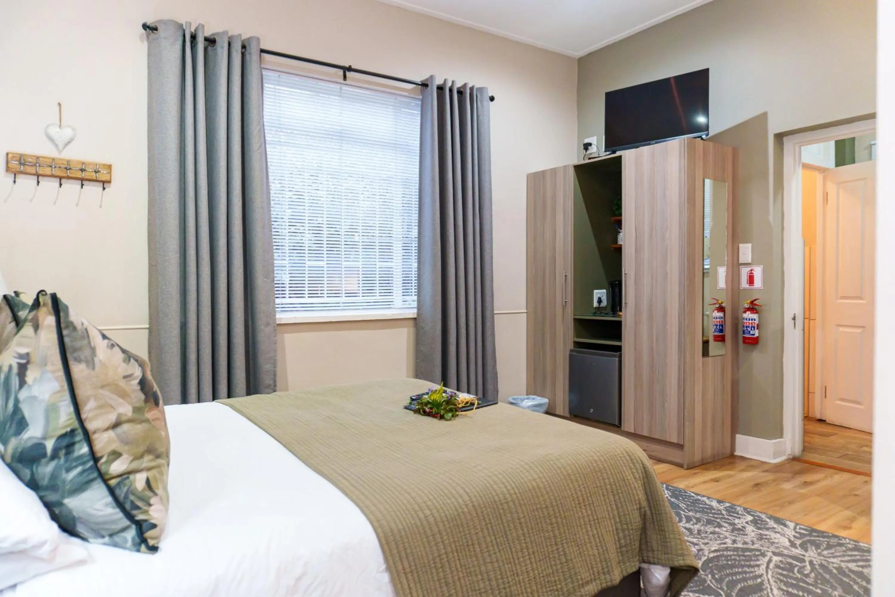 Bedroom, Bed in De Akker Guest House Oudtshoorn