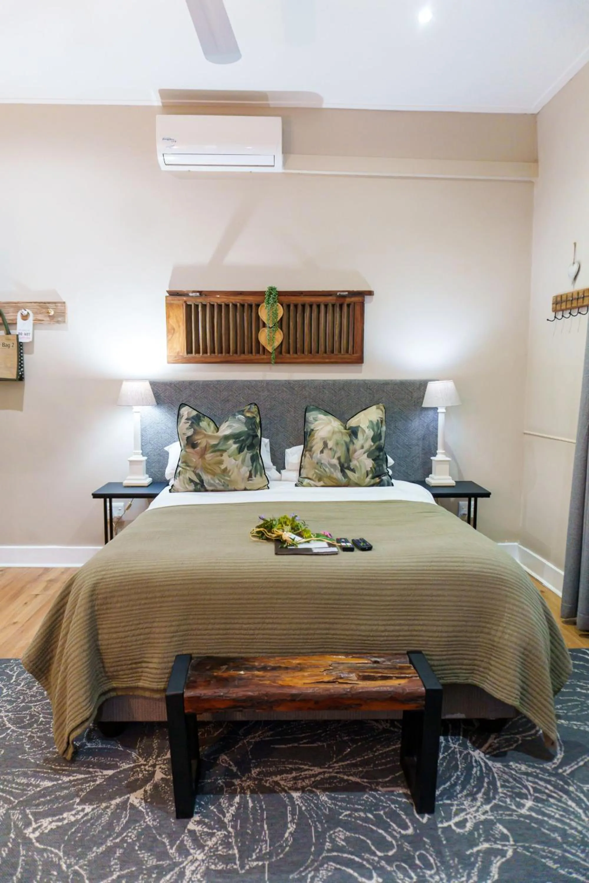 Bed in De Akker Guest House Oudtshoorn