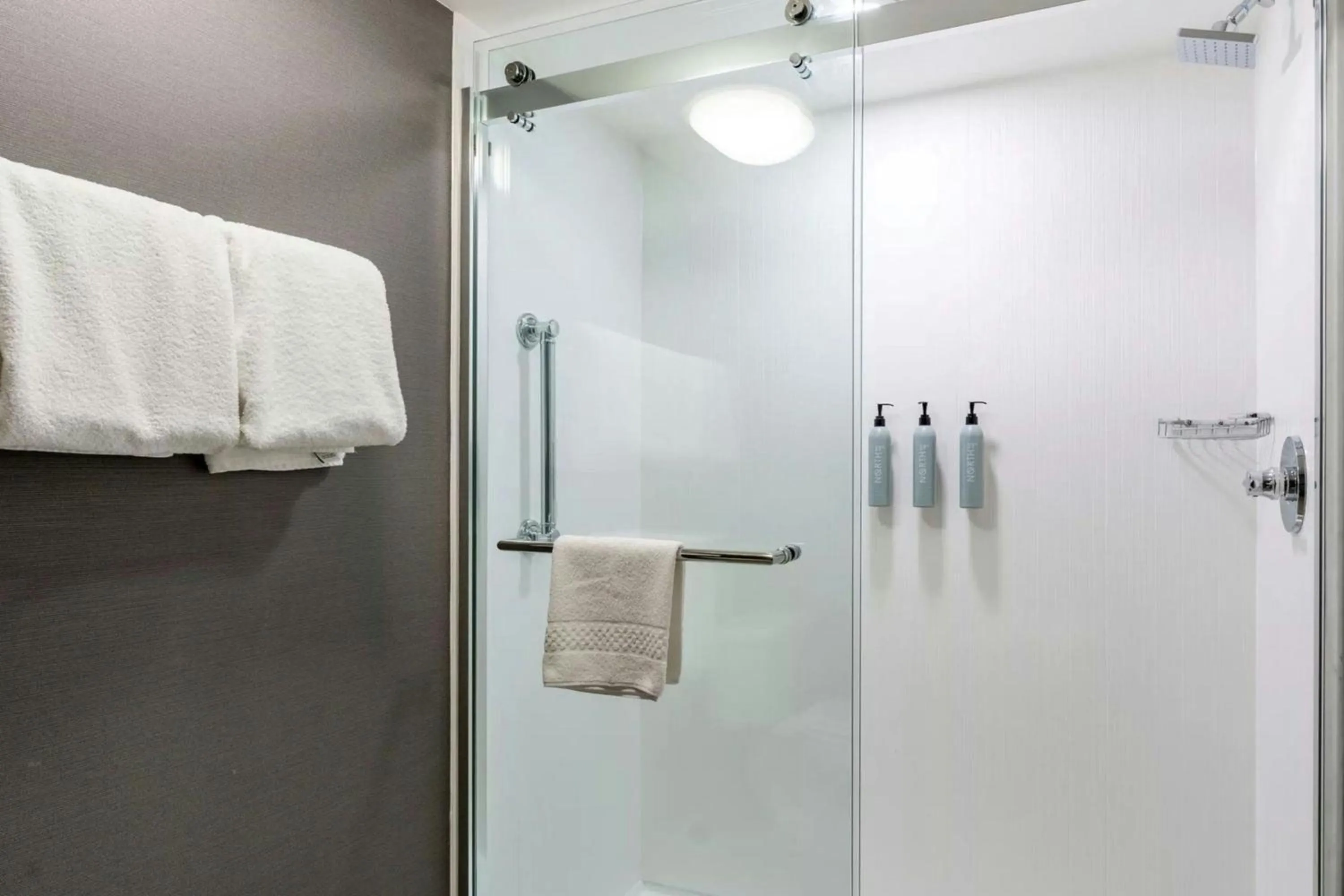 Bathroom in Courtyard Burlington Williston