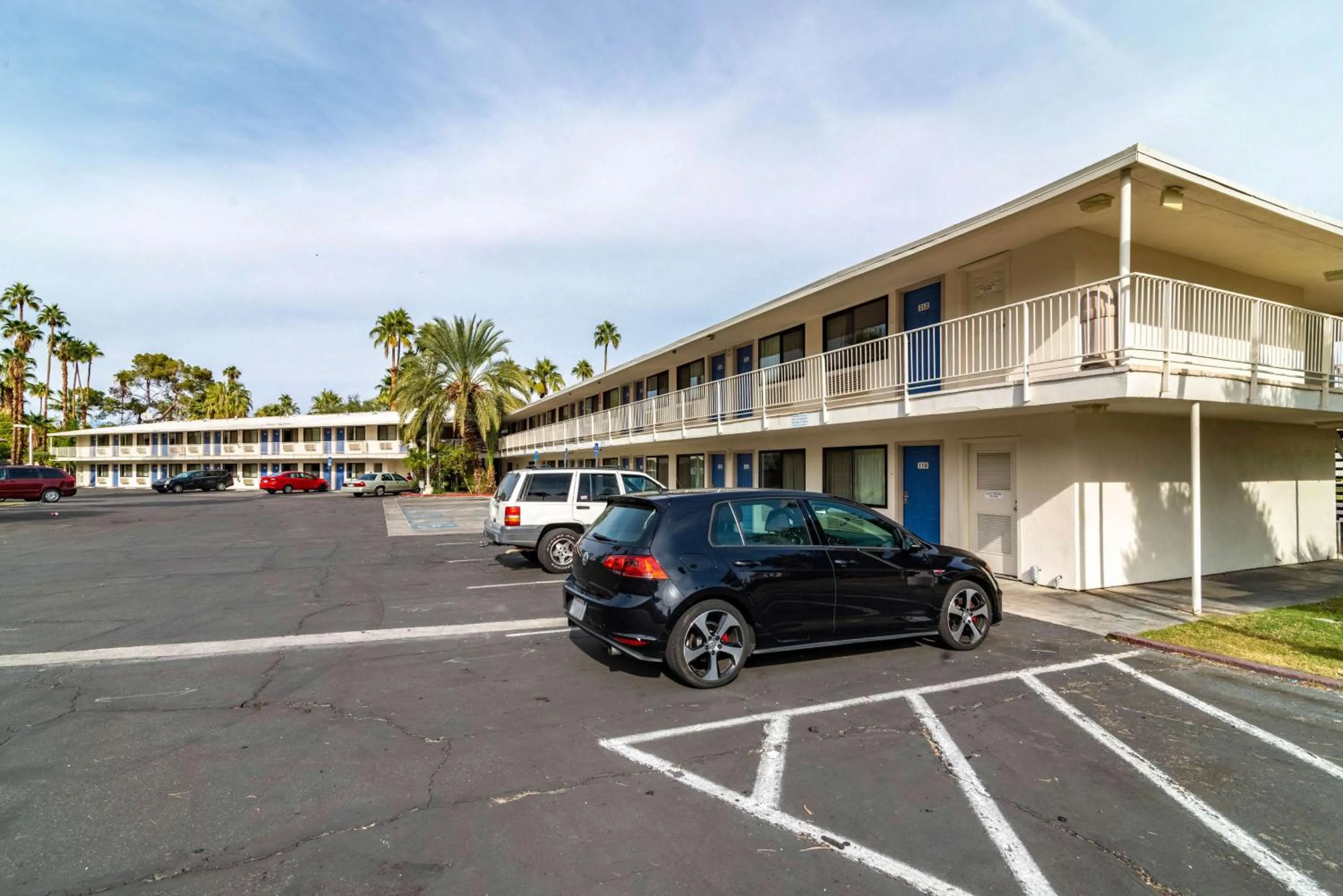 Property building in Motel 6-Palm Springs, CA - East - Palm Canyon