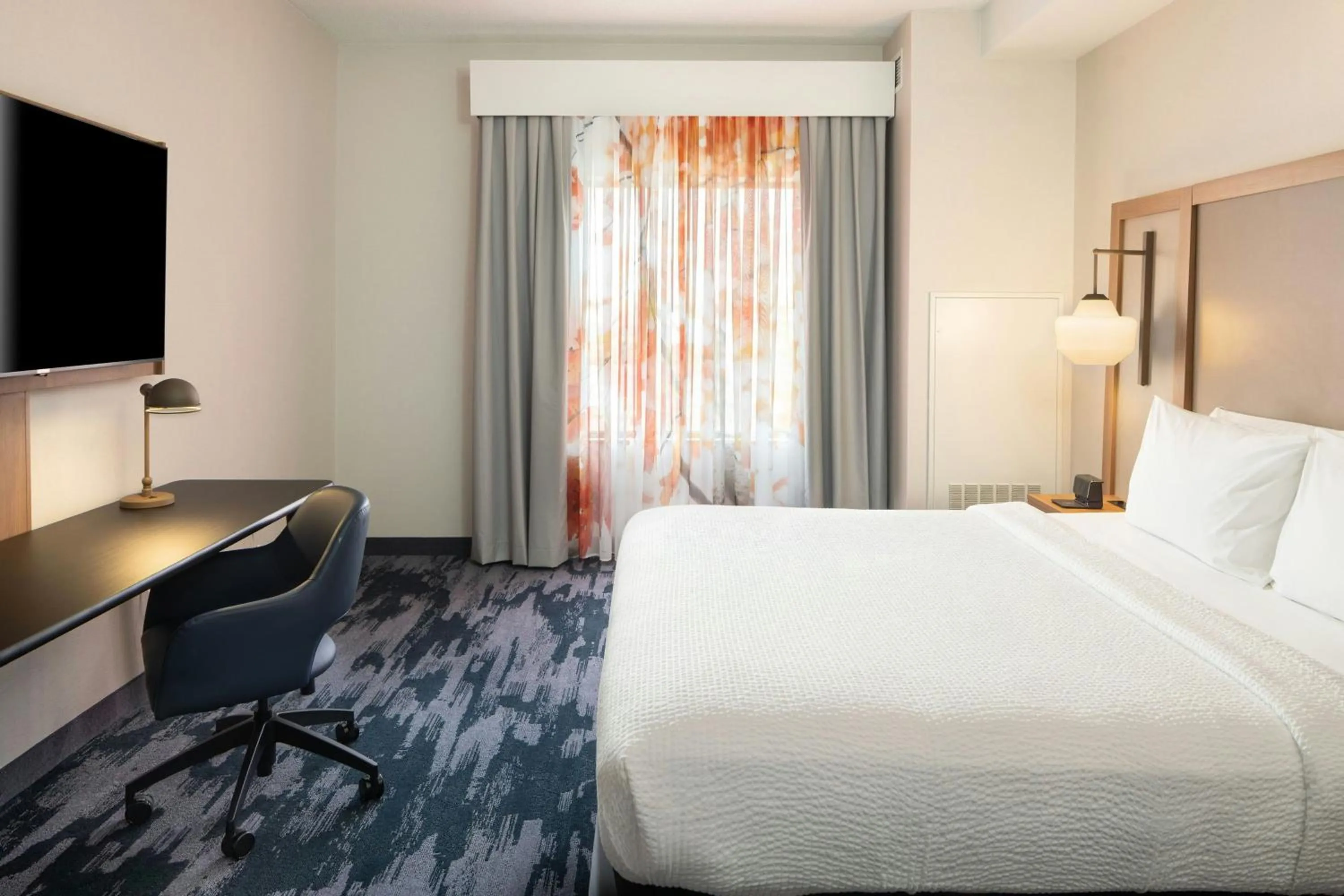 Bedroom, Bed in Fairfield Inn & Suites – Buffalo Airport