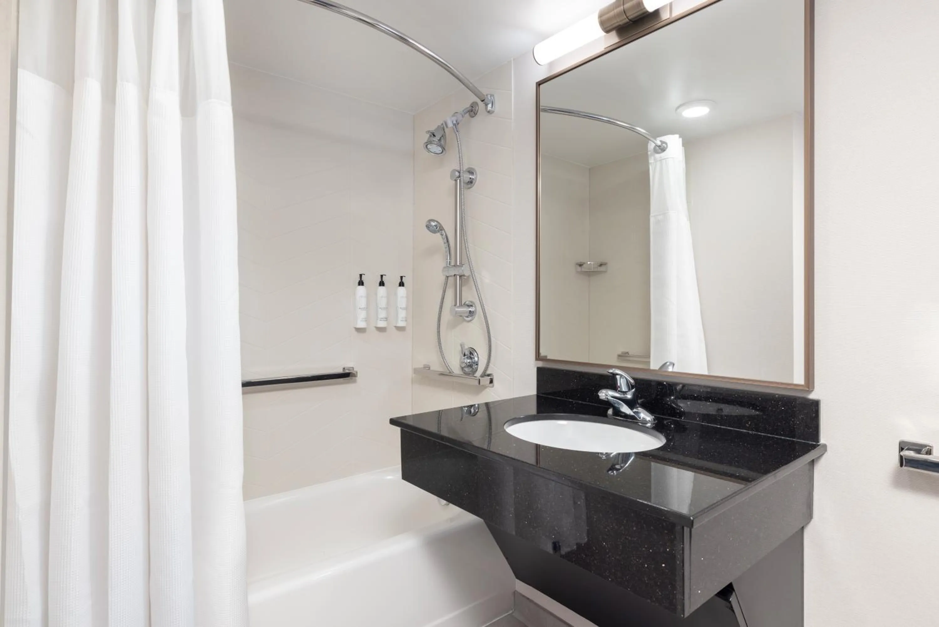 Bathroom in Fairfield Inn & Suites – Buffalo Airport
