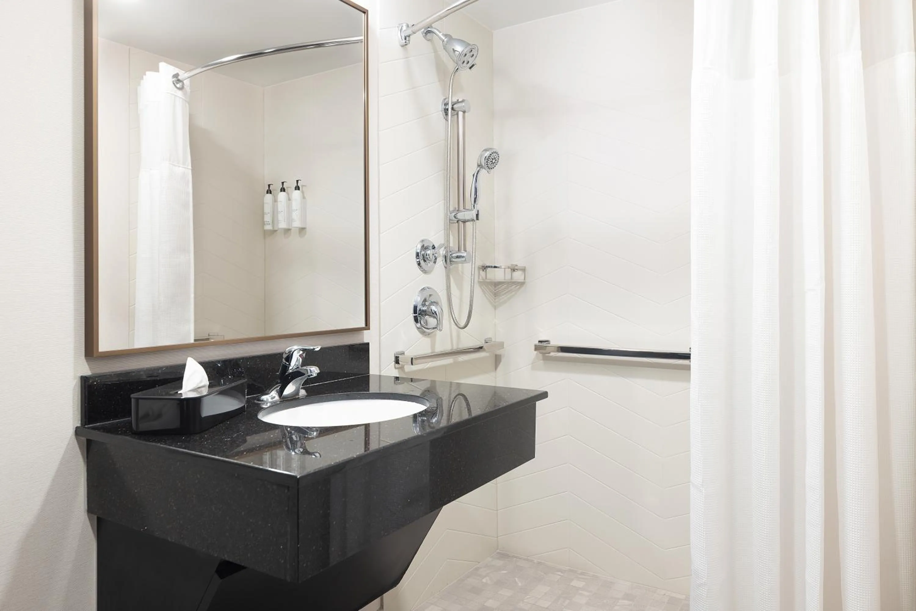 Bathroom in Fairfield Inn & Suites – Buffalo Airport