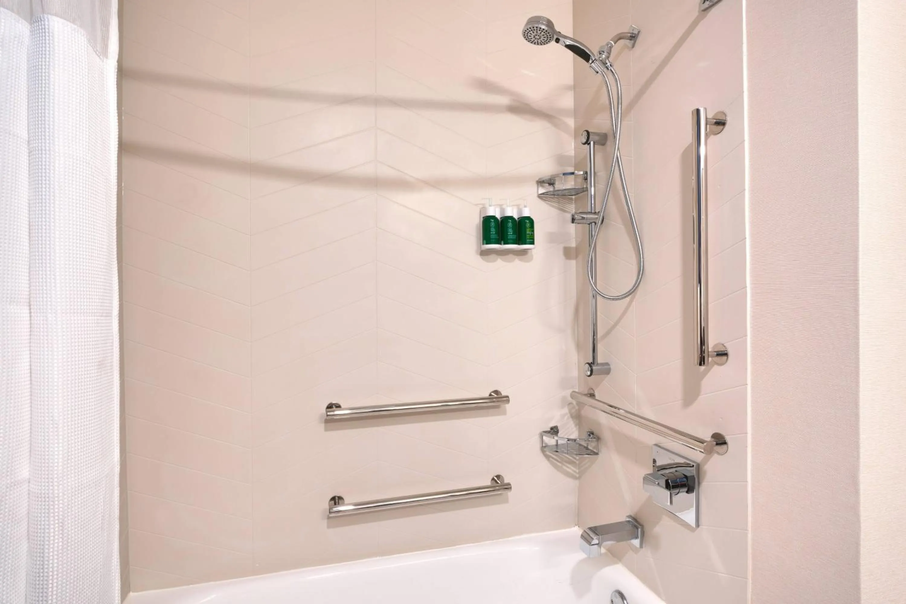 Bathroom in Fairfield Inn & Suites Seattle Bellevue/Redmond