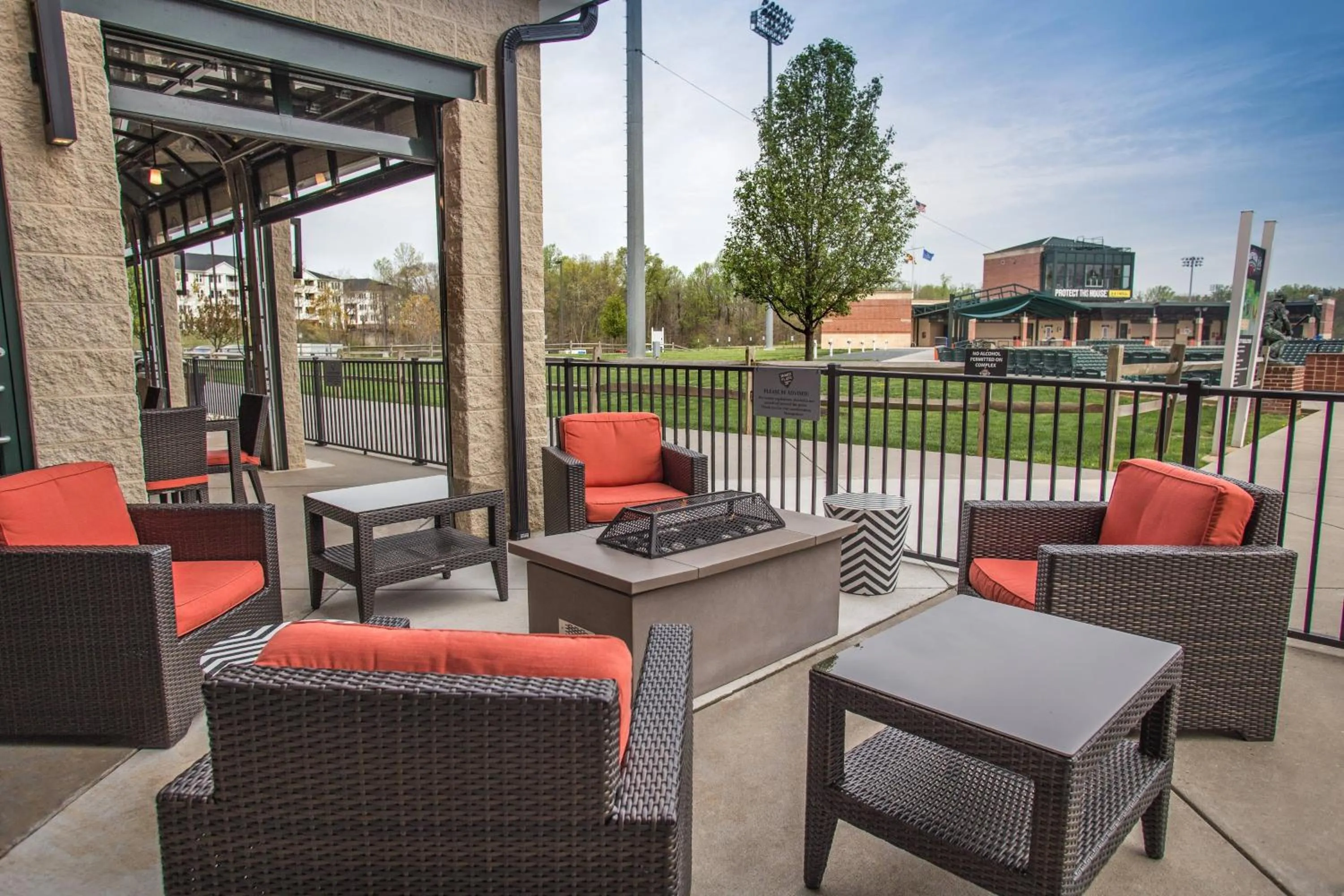 Restaurant/places to eat in Courtyard Aberdeen at Ripken Stadium