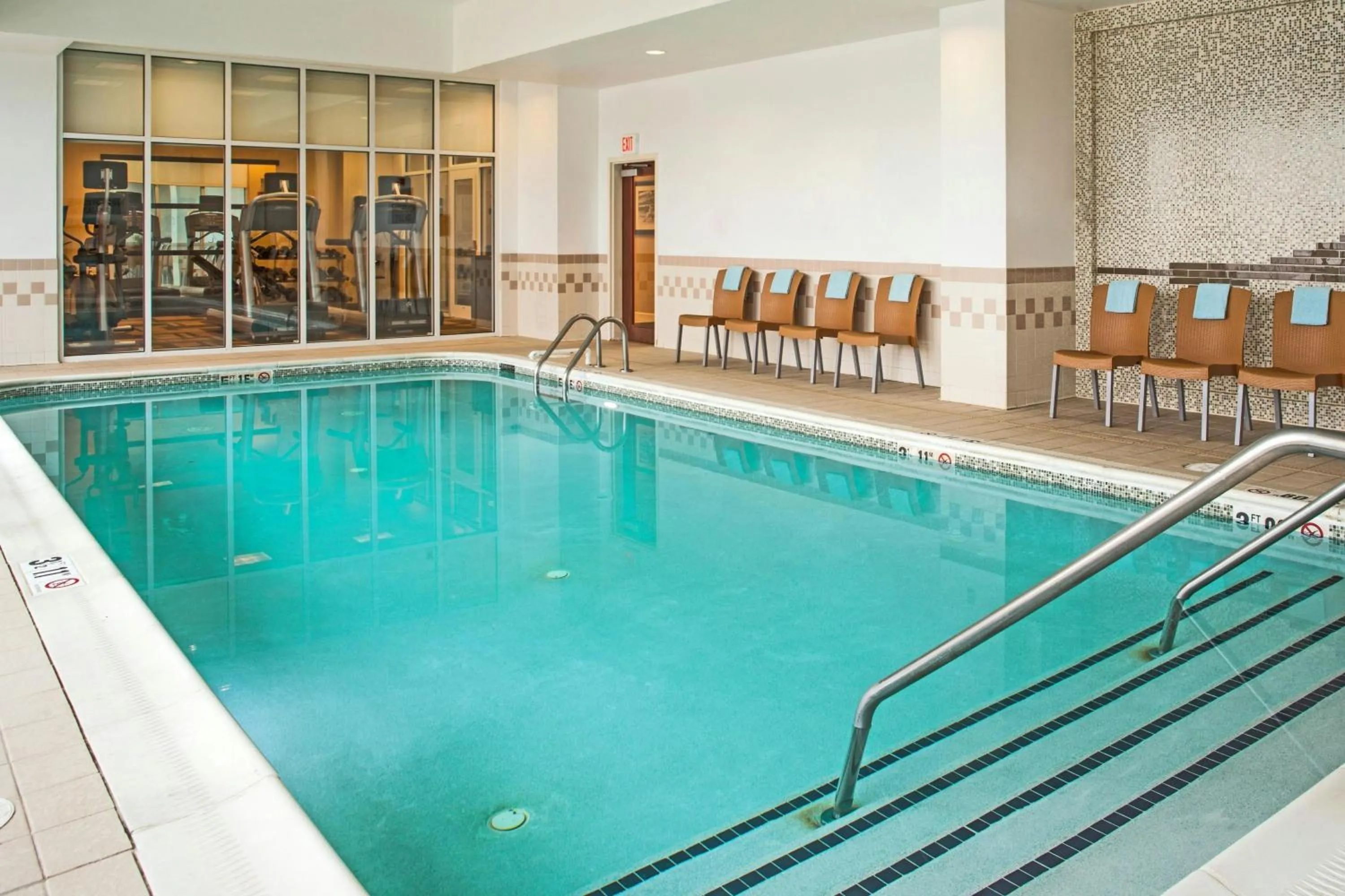 Swimming pool in Courtyard Aberdeen at Ripken Stadium