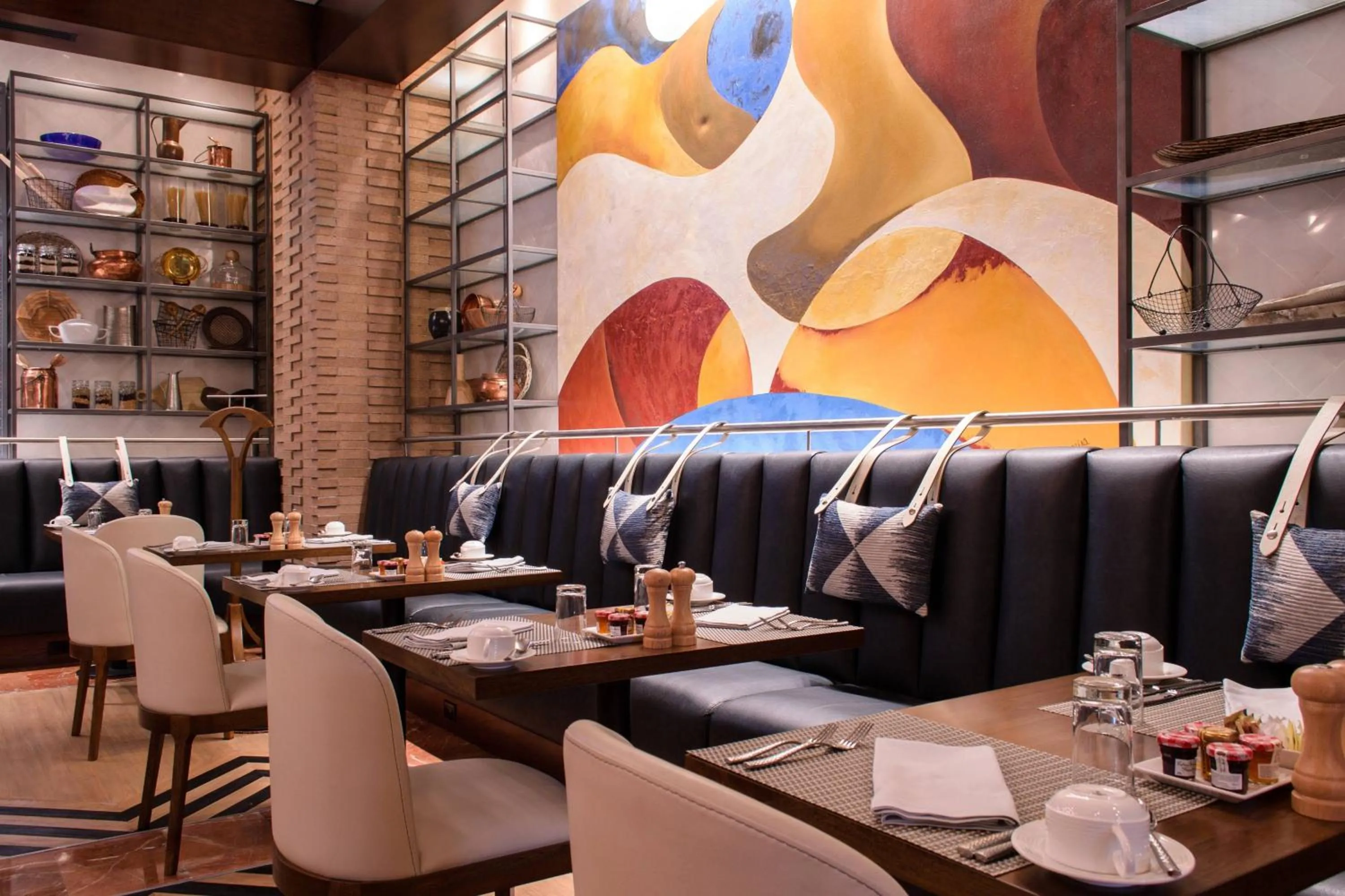 Restaurant/places to eat in JW Marriott Hotel Bogotá