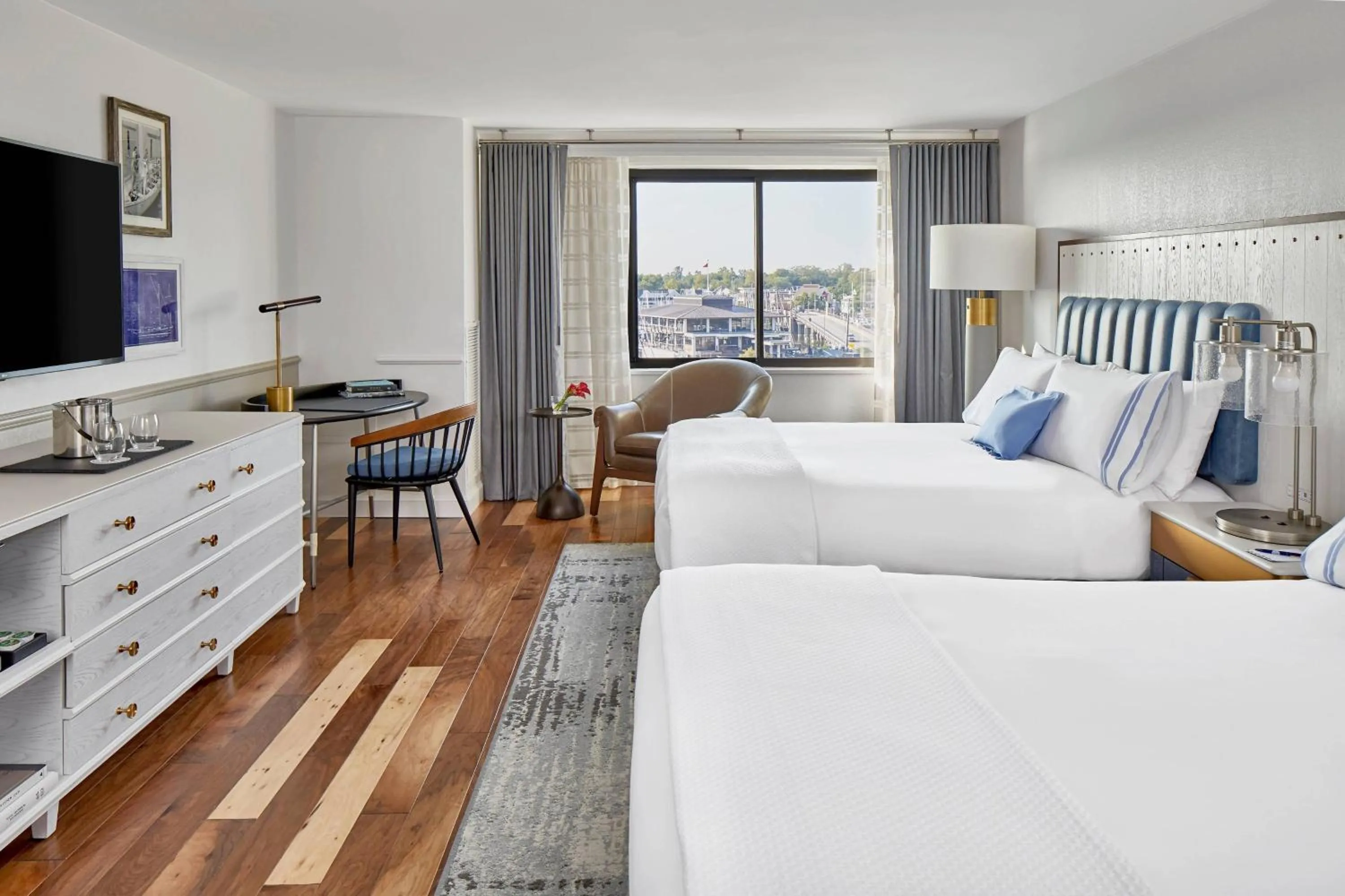 Photo of the whole room in Annapolis Waterfront Hotel, Autograph Collection