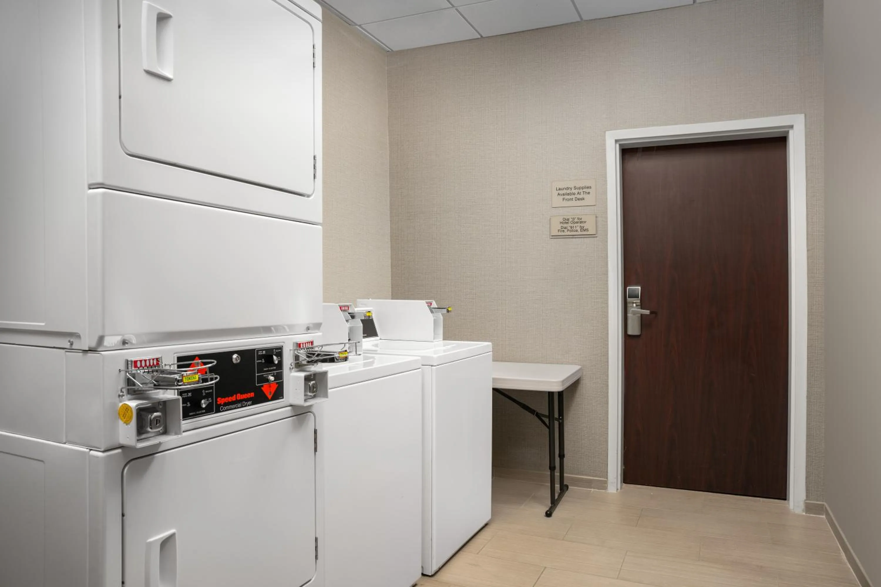 laundry in SpringHill Suites by Marriott Annapolis
