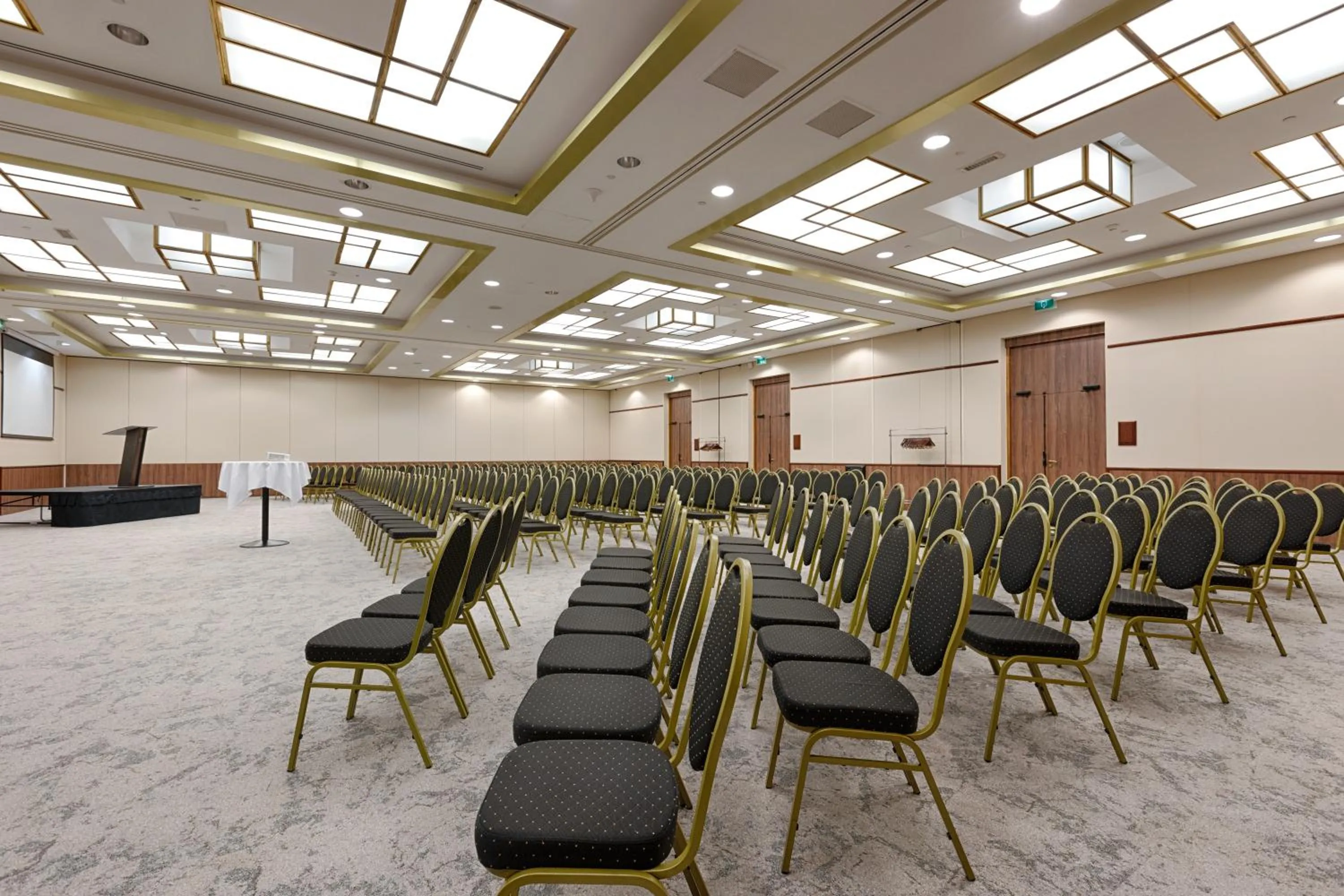 Meeting/conference room in Occidental Paris Levallois