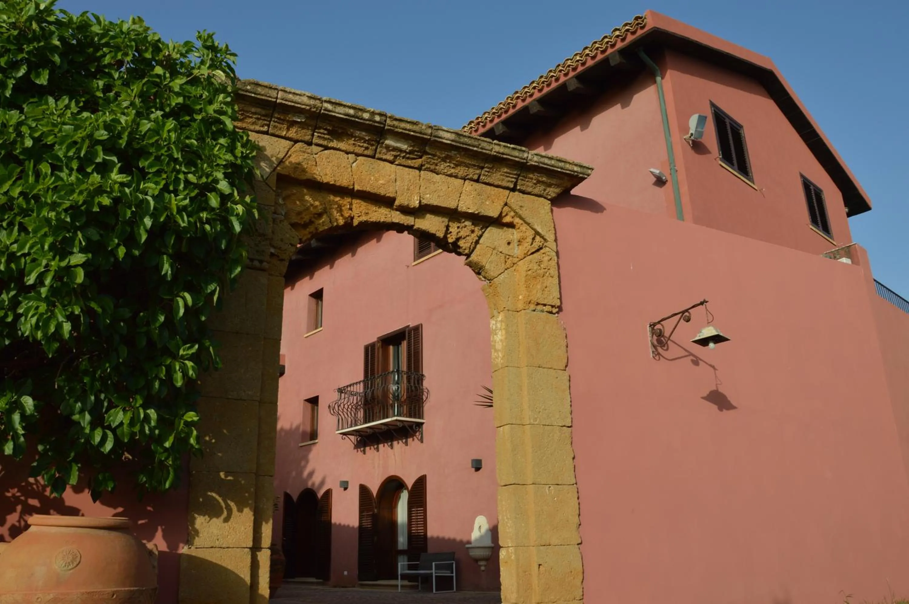 Facade/entrance in Casa Realia