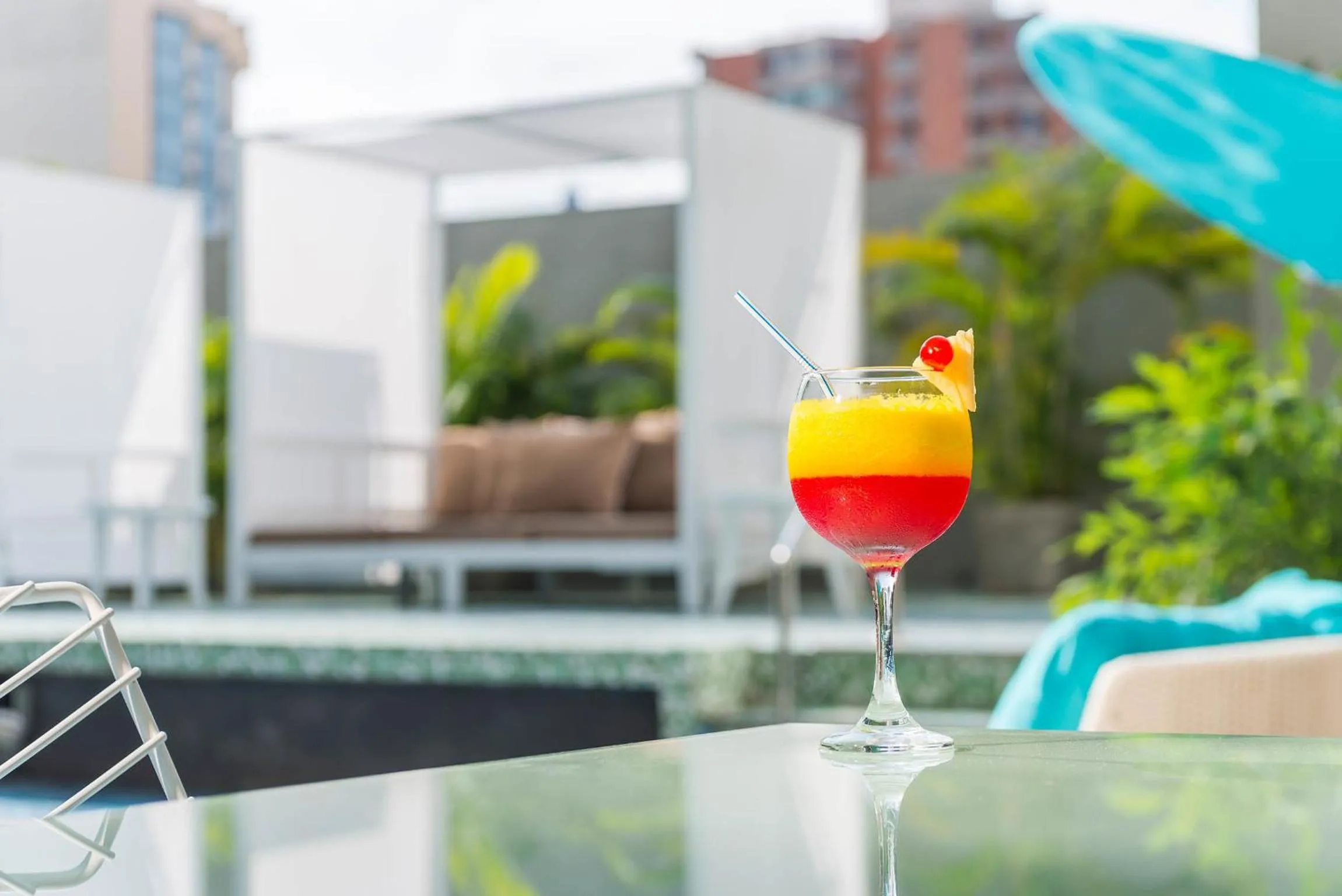 Swimming pool in Country International Hotel