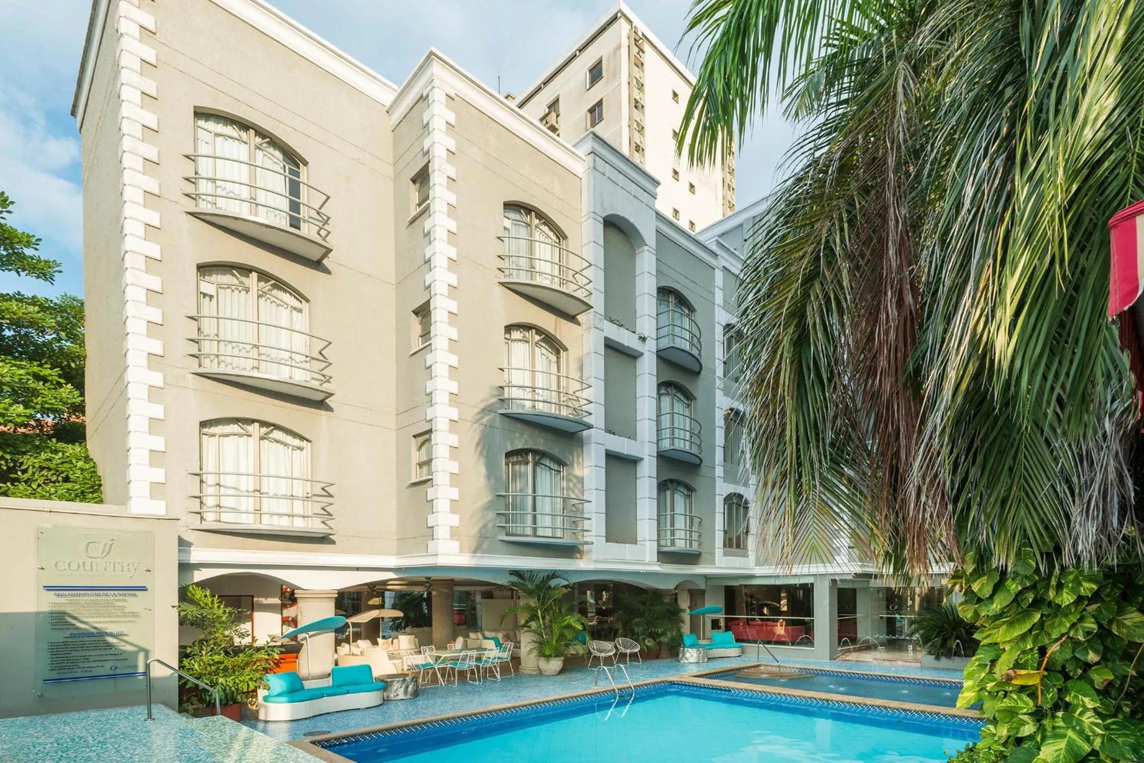 Restaurant/places to eat in Country International Hotel