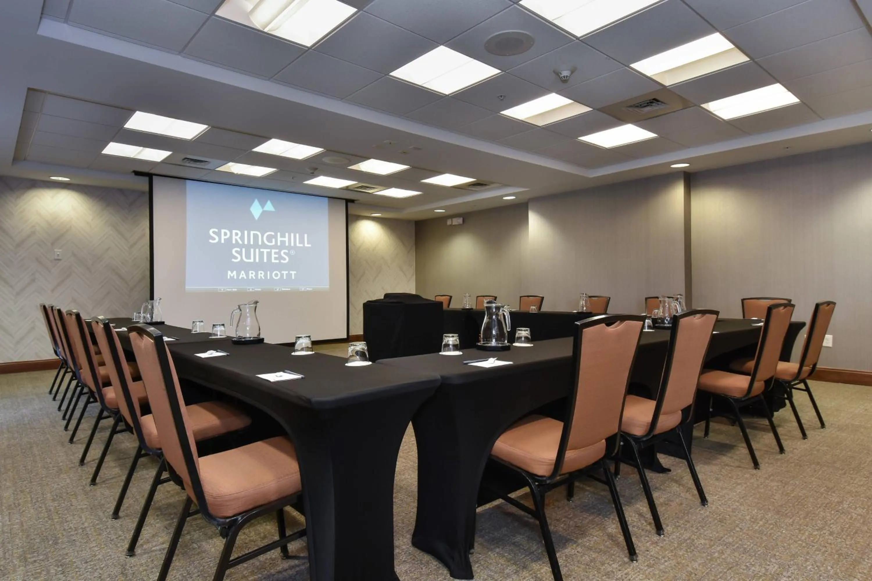 Meeting/conference room in SpringHill Suites Columbia Downtown The Vista