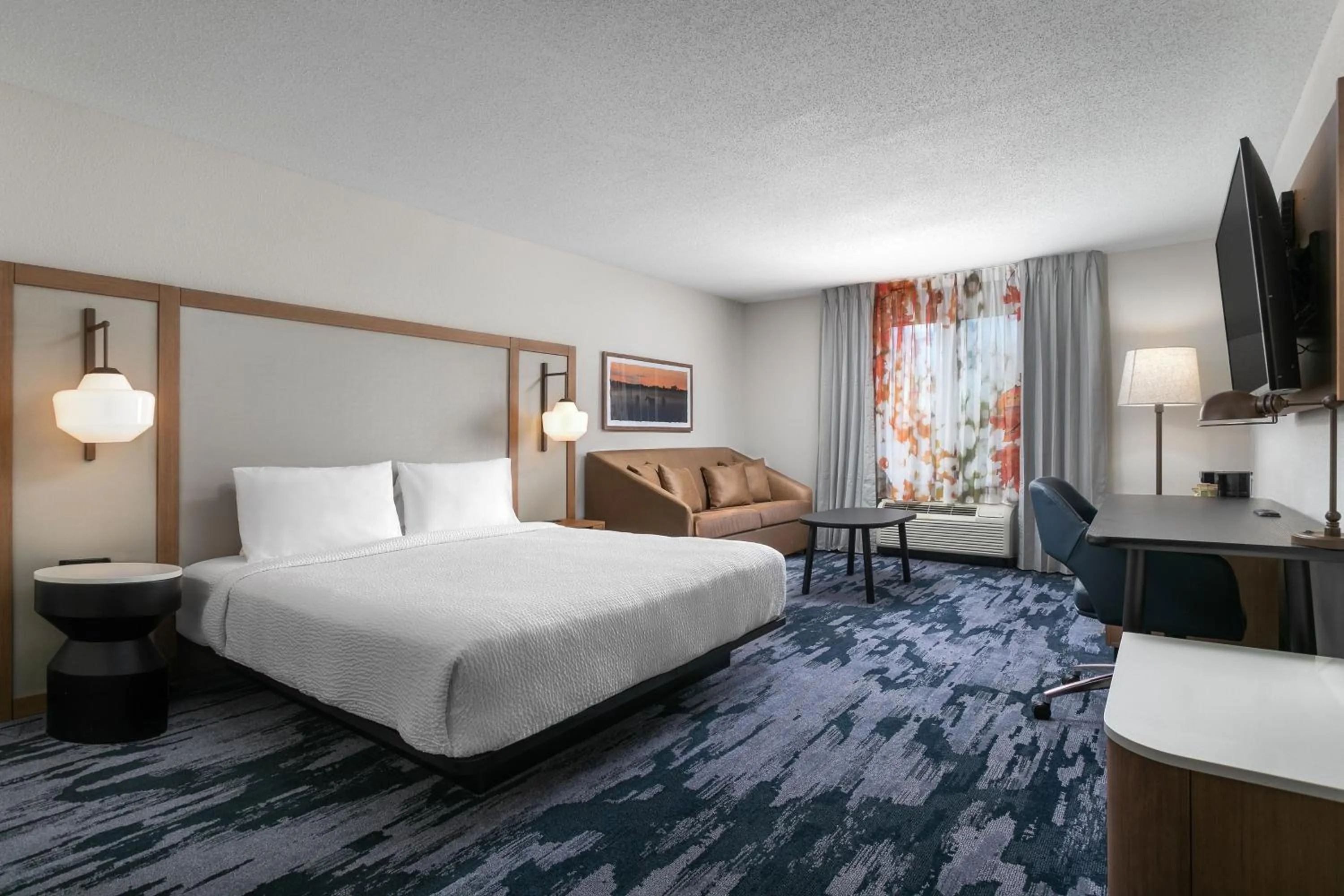 Photo of the whole room, Bed in Fairfield Inn & Suites by Marriott Chattanooga South East Ridge
